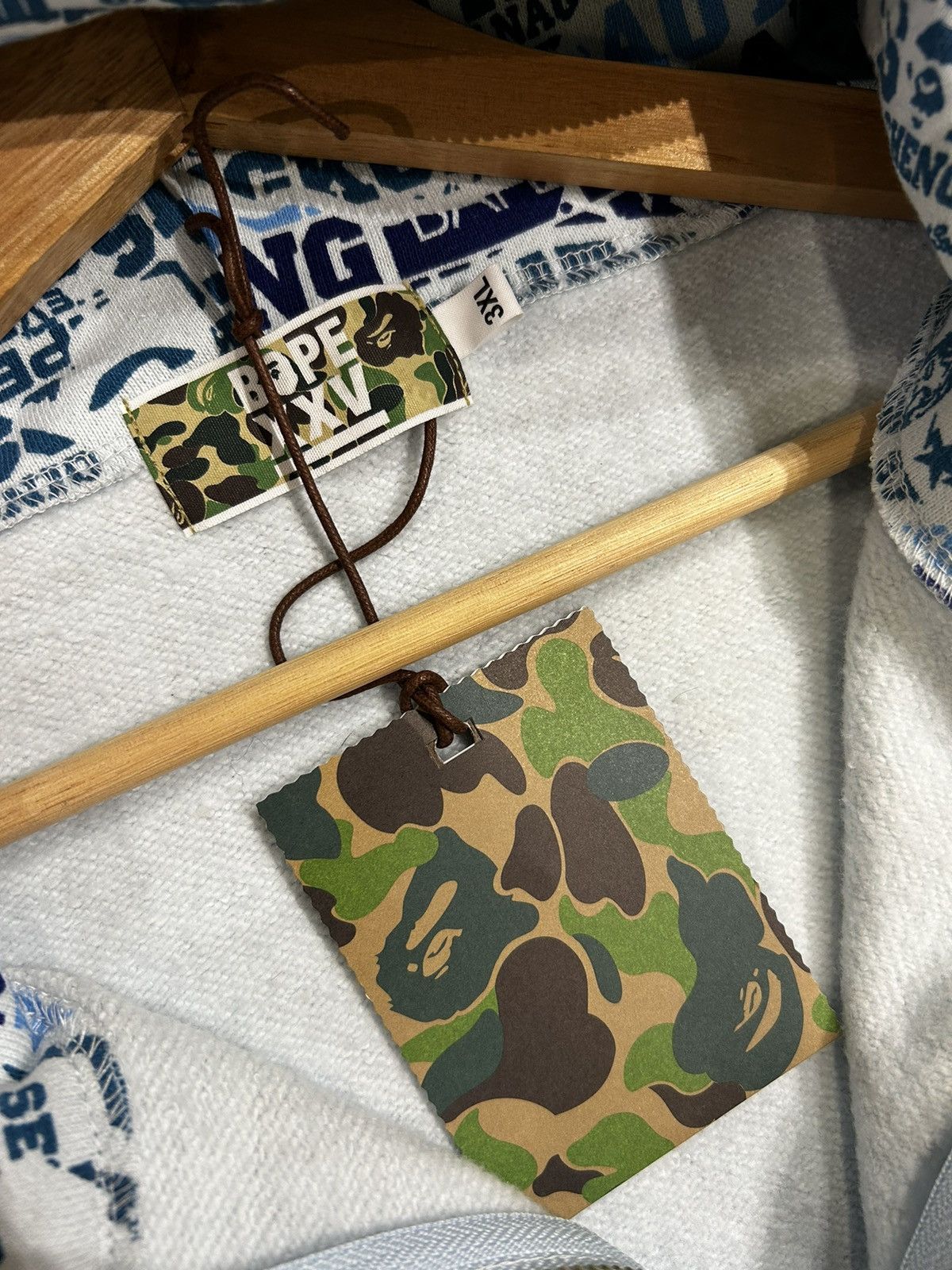Bape Bape XXV Cities Camo Shark Zip Up Hoodie Size US XXL / EU 58 / 5 - 3 Thumbnail