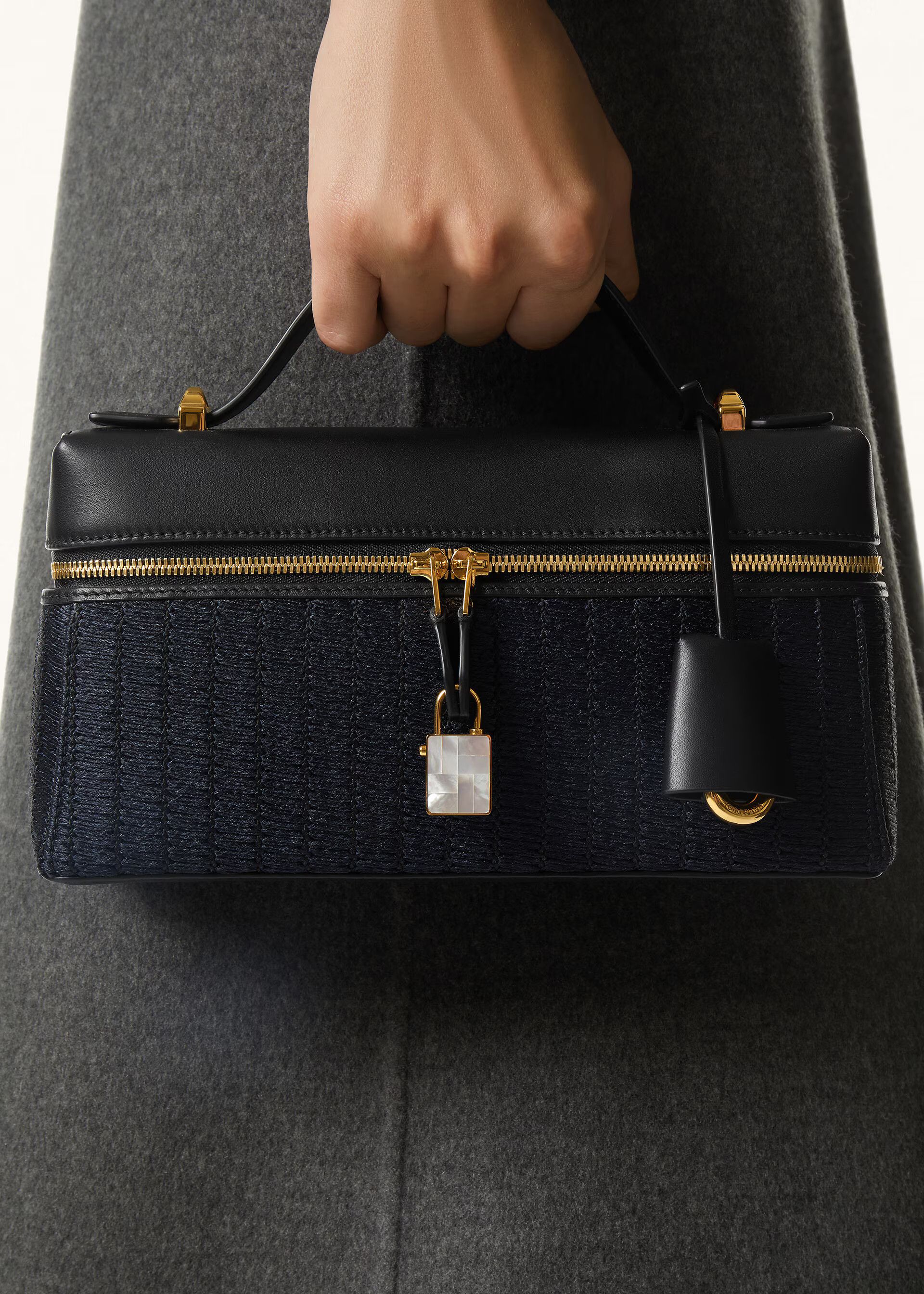 Loro Piana os11x0426 FAR1079 Size: OS / L23 Extra Crossbody Bag Blue Size ONE SIZE - 6 Thumbnail