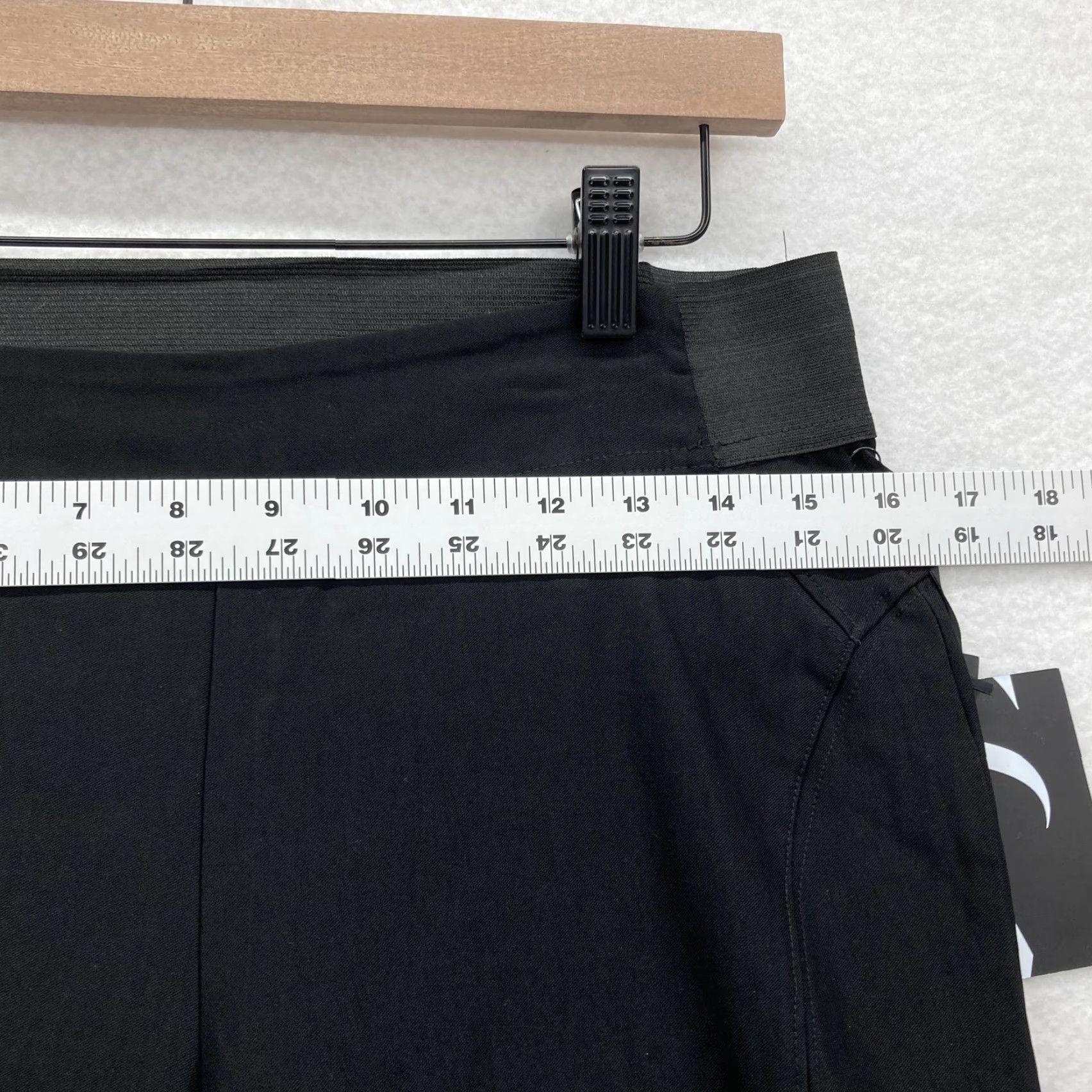 Vintage Simply Vera Vera Wang Pants Womens 8 Petite Black Pull On Stretch Cropped Casual Size 30" / US 8 / IT 44 - 6 Thumbnail