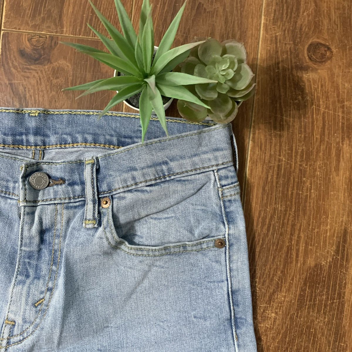 Levi's Levi’s 511 Slim Fit Light Wash Jeans 29x30 Size US 29 - 2 Thumbnail