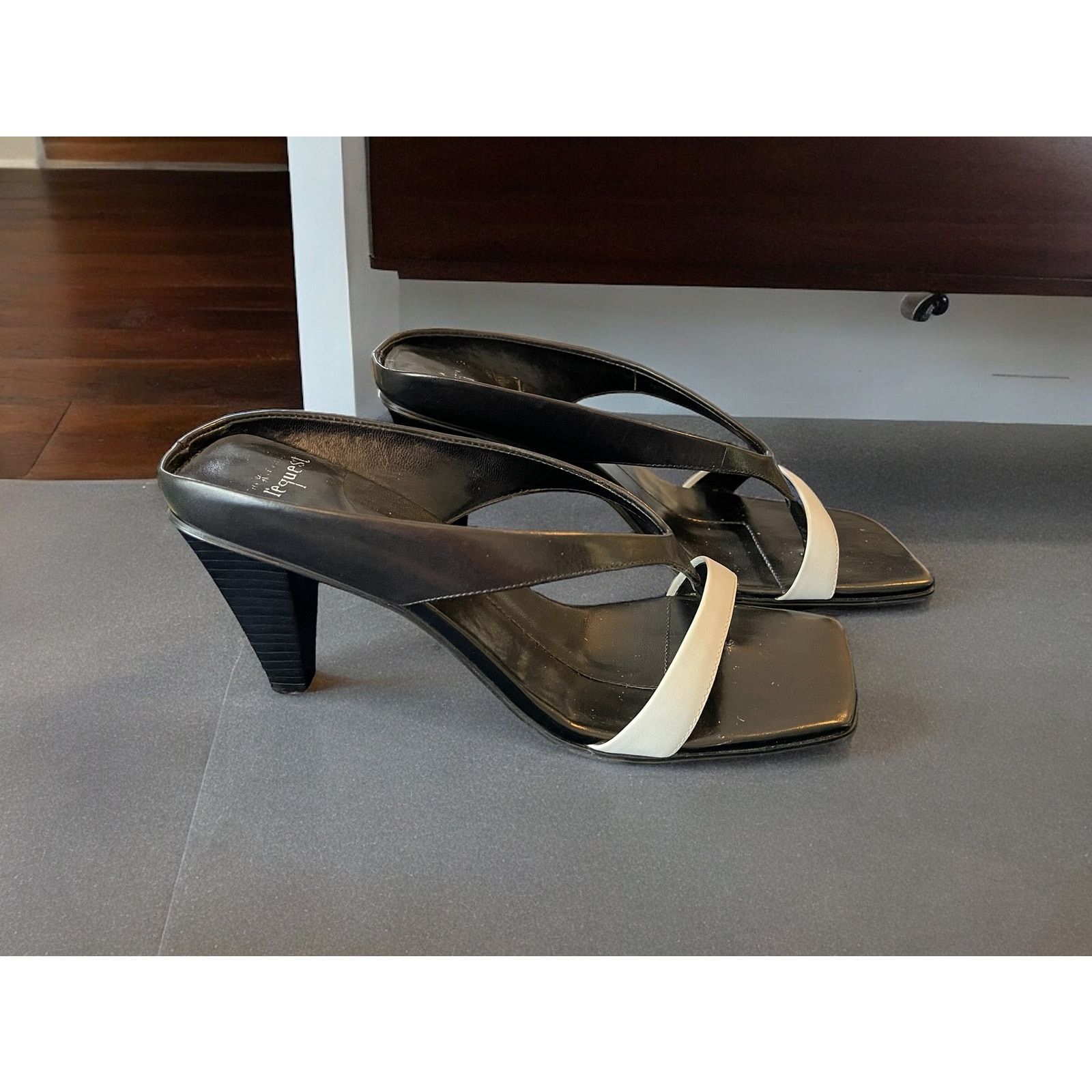 Unknown London By Request Sandals Shoes Slip-Ons Heels Black White 6.5 M Size US 6.5 / IT 36.5 - 5 Thumbnail