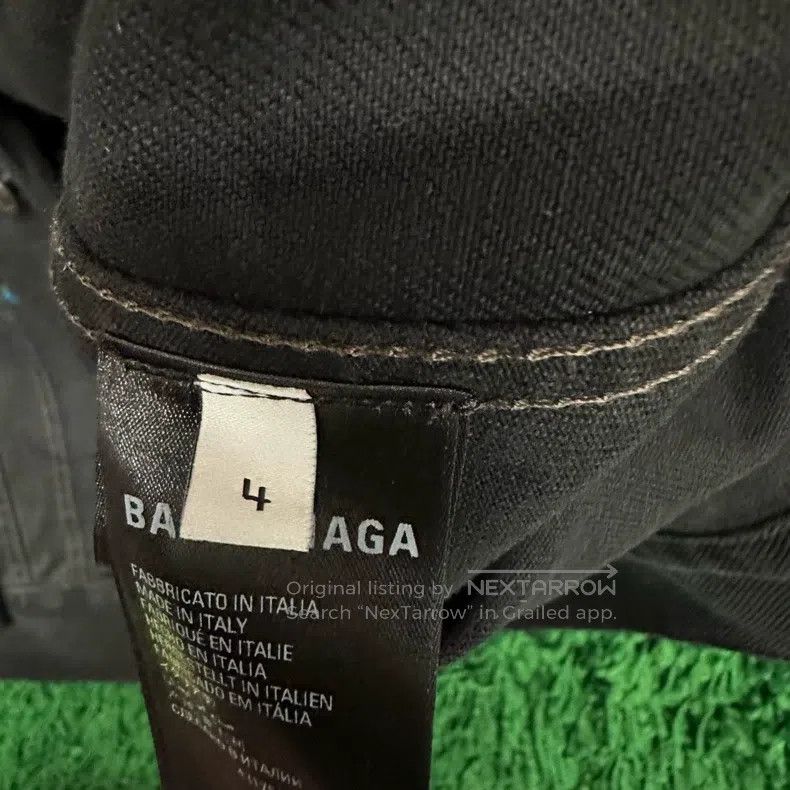Balenciaga Balenciaga Crystal Studs and Graffiti Single Breasted Long Size US XL / EU 56 / 4 - 6 Thumbnail