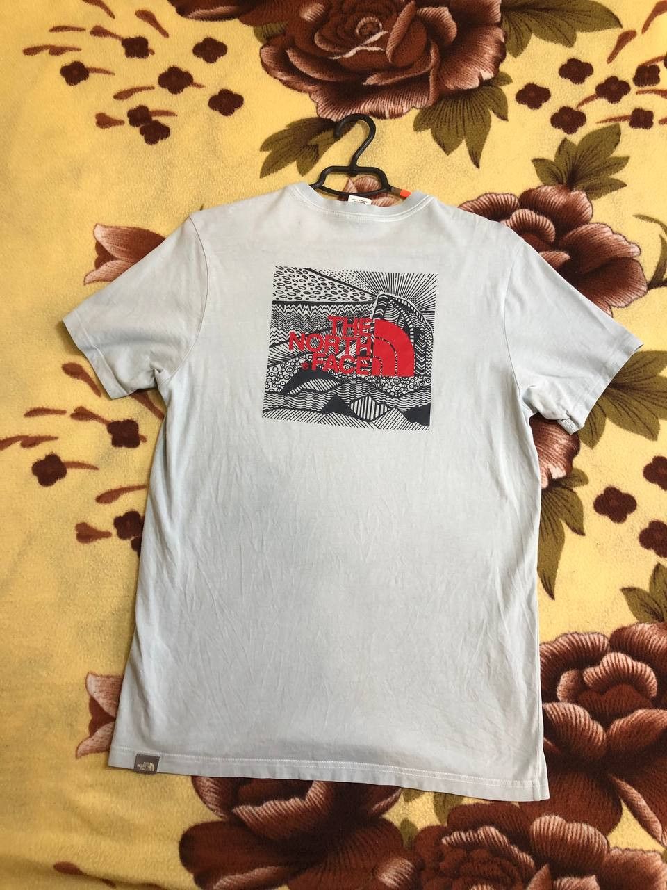The North Face The North Face Graphic Logo Cotton T-Shirt streetwear Size US S / EU 44-46 / 1 - 1 Thumbnail