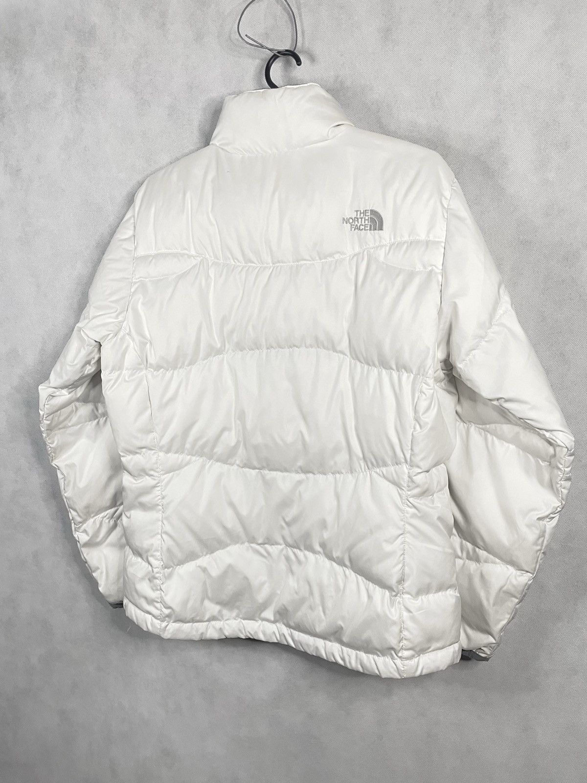 The North Face × Vintage 💥White Vintage Y2k The North Face Puffer Jacket Nuptse 700 Size M / US 6-8 / IT 42-44 - 8 Thumbnail