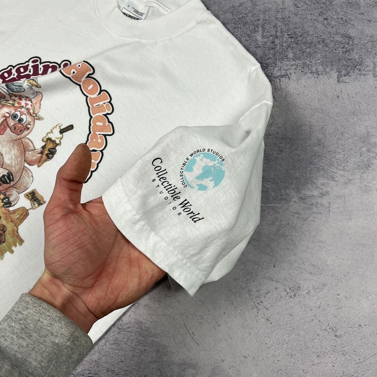 Vintage Vintage Piggin Holidays y2k humor graphic tee 1998 Size US L / EU 52-54 / 3 - 5 Thumbnail