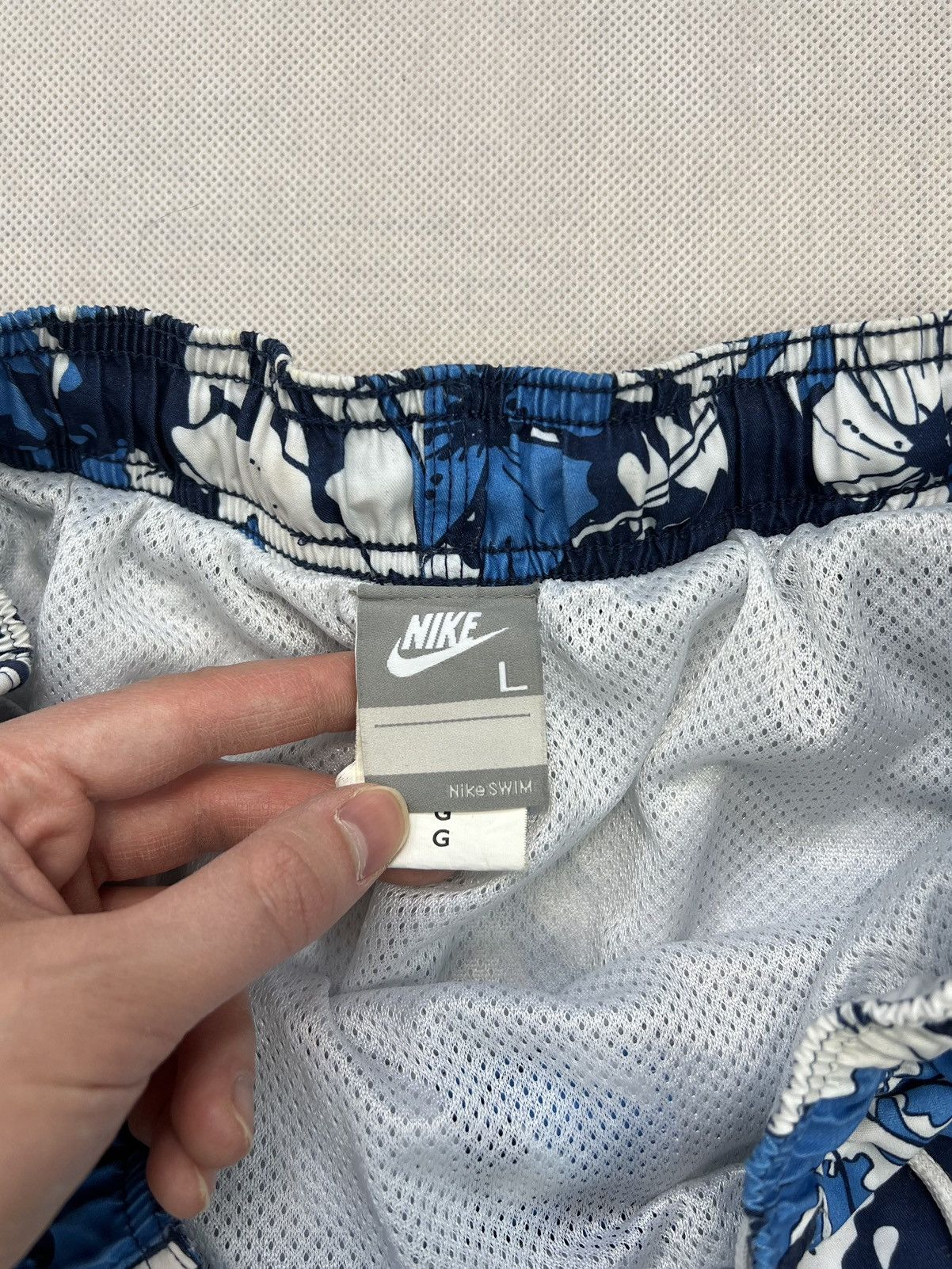 Nike × Vintage Shorts Nike Flowers Swoosh Vintage Summer Size US 34 / EU 50 - 3 Thumbnail