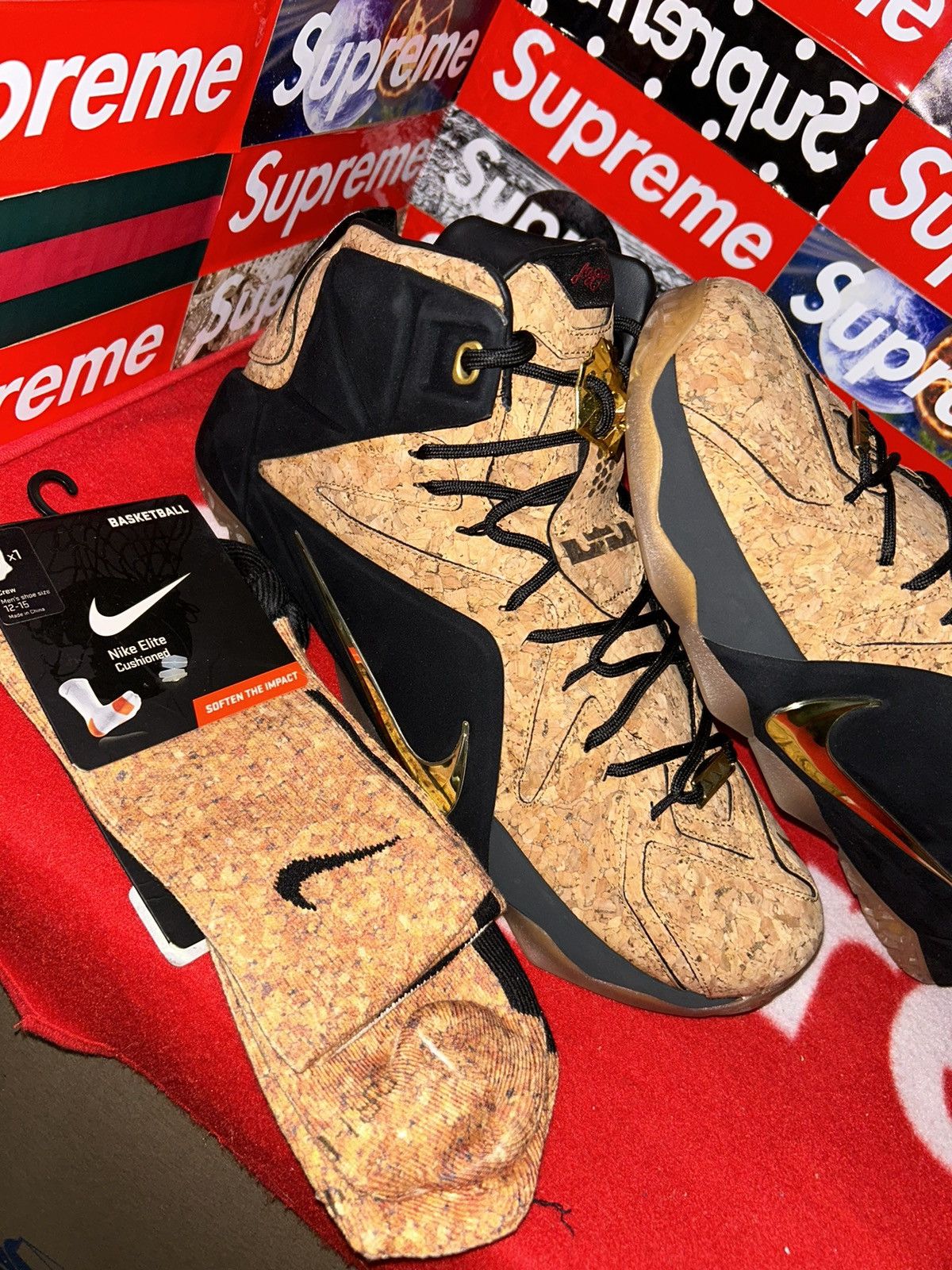 Nike Nike Lebron 12 EXT Cork 768829-100 13 w/ NEW MATCHING SOCKS Size US 13 / EU 46 - 1 Thumbnail