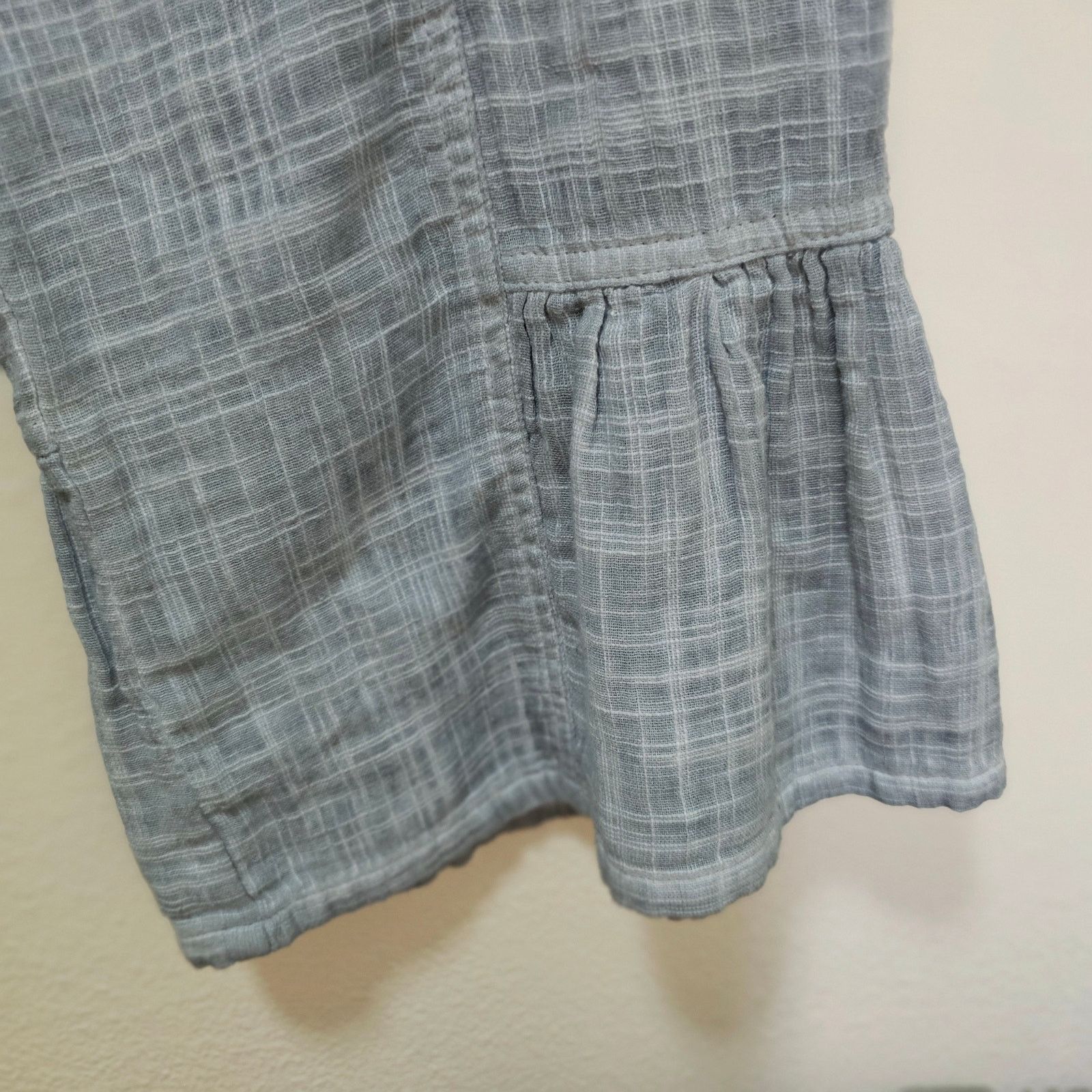 Chicos Soft Surroundings Sm Gauzy Gray blue Ruffled bottom. Boho Size 28" / US 6 / IT 42 - 14 Thumbnail