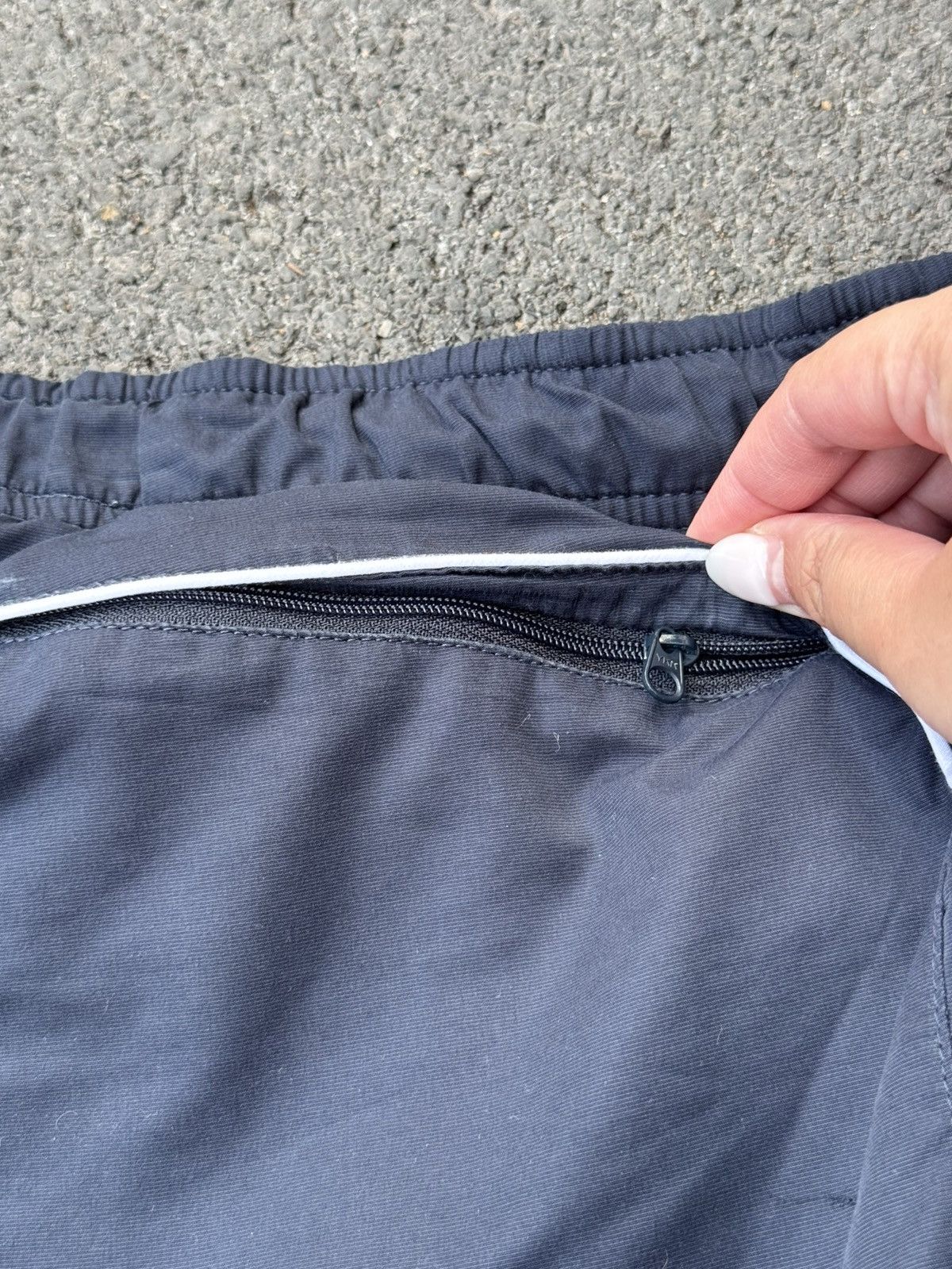 Nike Vintage Nike 00's Short Pants Size US 32 / EU 48 - 7 Thumbnail