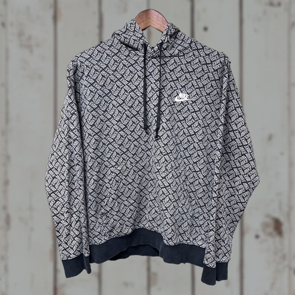 Nike VINTAGE Nike Hoodie Mens M Blue All over Print Swoosh White Tag 90s Retro Sports Pullover Size US M / EU 48-50 / 2 - 1 Thumbnail