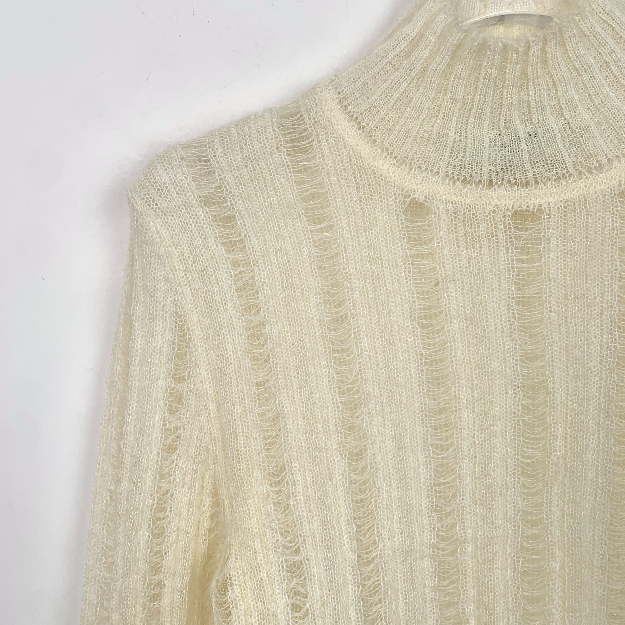Fendi Fendi Sheer Knit Long Sleeve Cropped Turtleneck Sweater Size M / US 6-8 / IT 42-44 - 3 Thumbnail