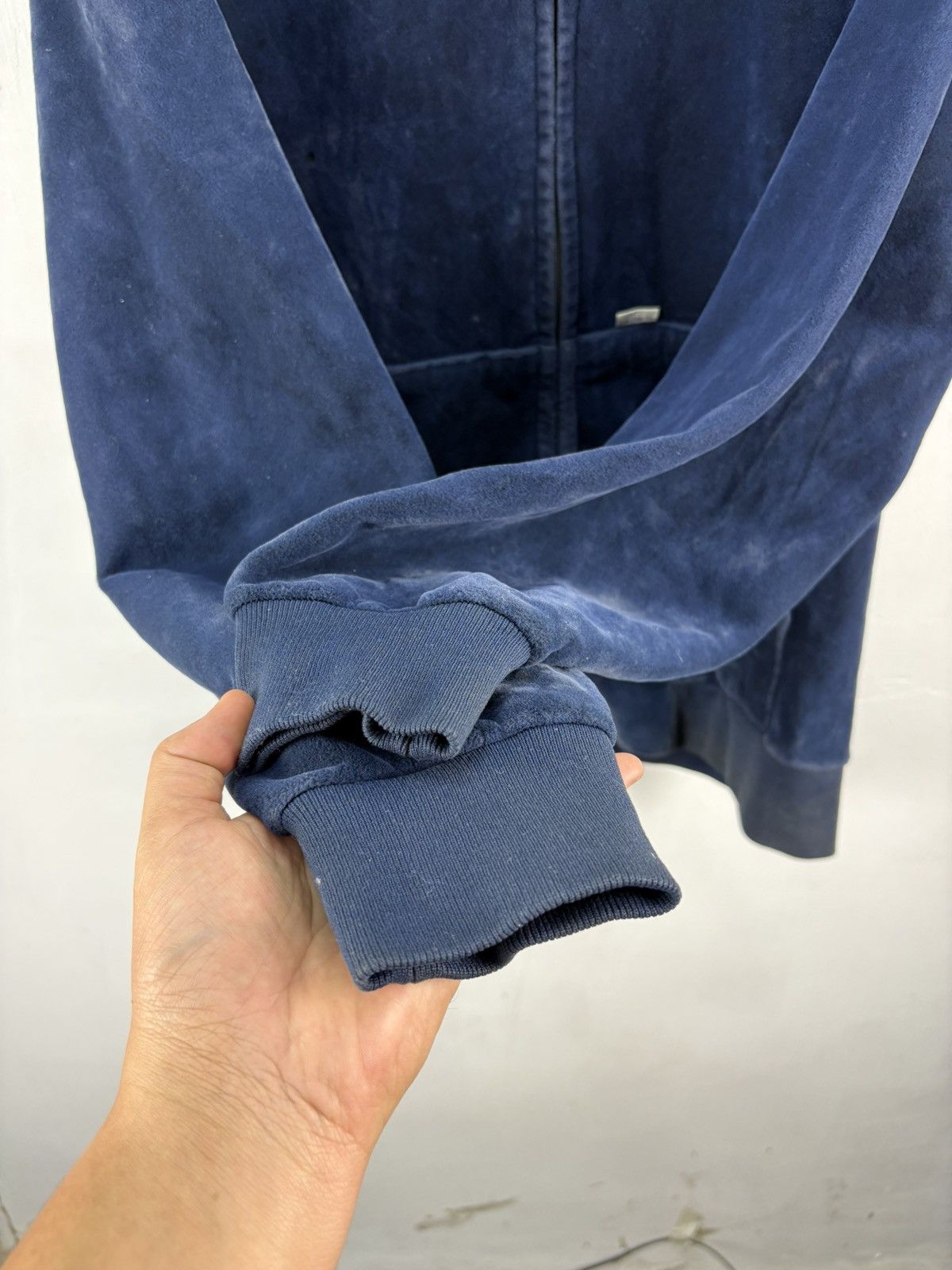 Carhartt Vintage 90s Carhartt Velvet Saeatshirt Hoodie Jacket Size US L / EU 52-54 / 3 - 8 Thumbnail