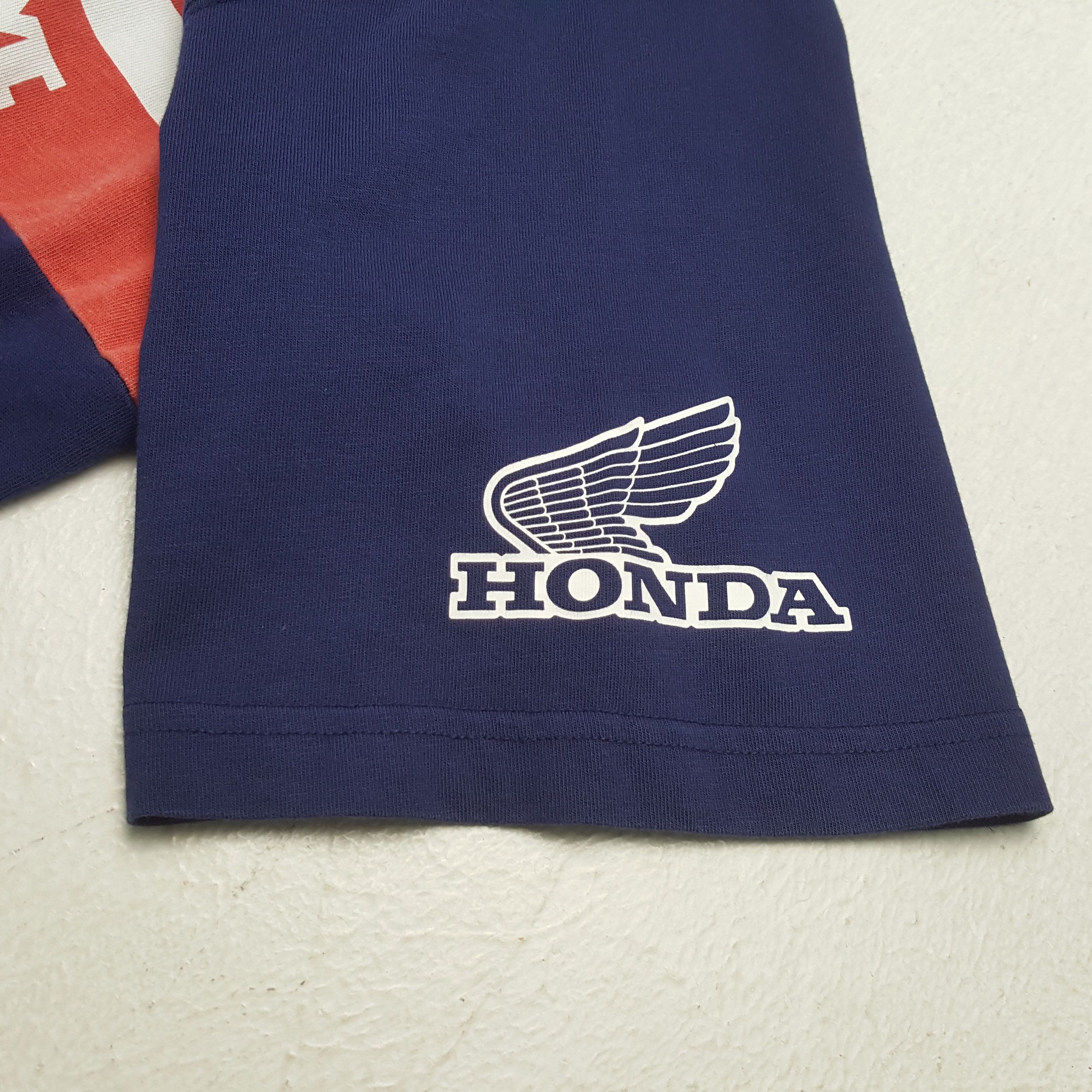 Honda Honda Racing Team Tshirt Japanese Motorsports C301N43 Size US L / EU 52-54 / 3 - 5 Thumbnail