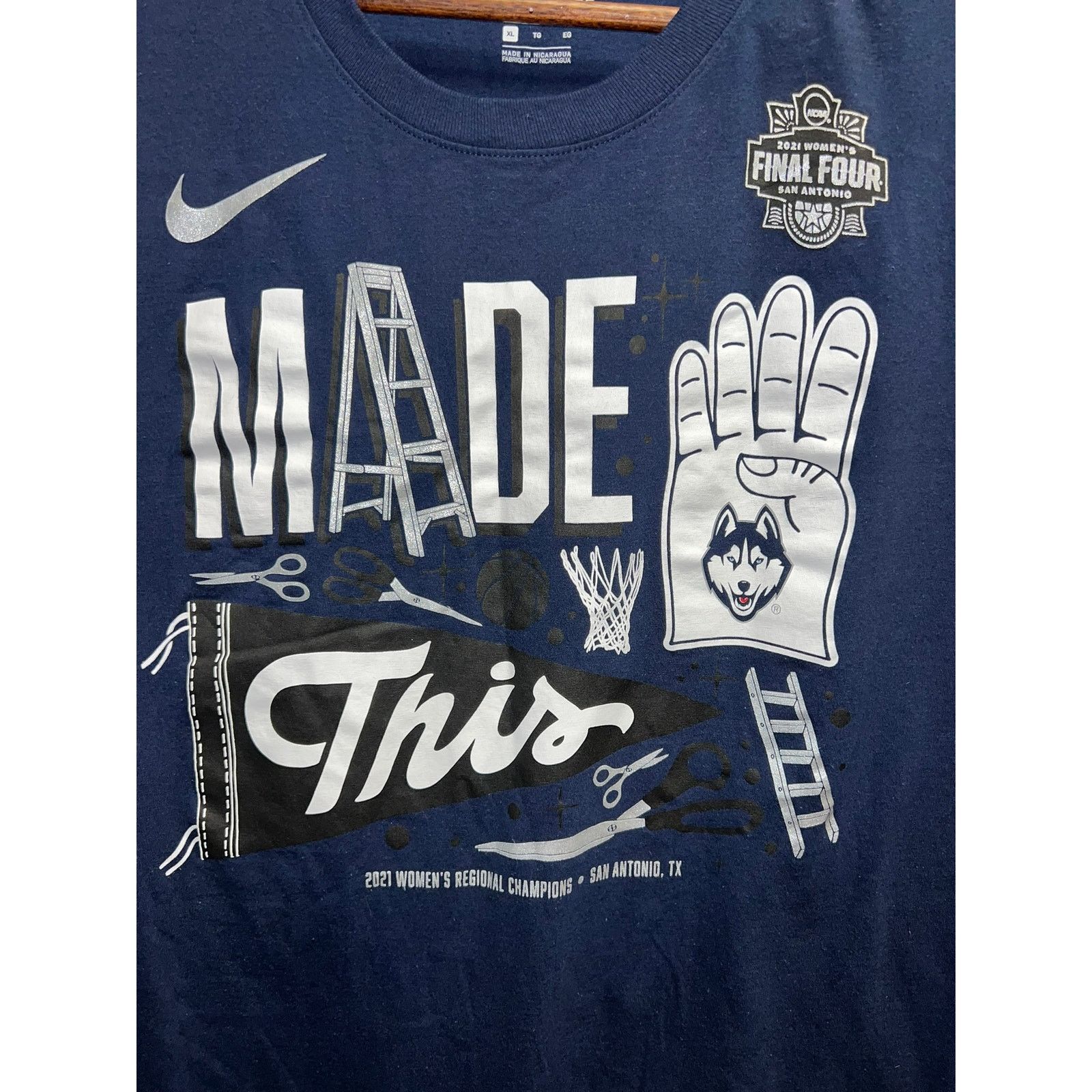 Nike Womens Nike Connecticut Huskies Shirt Final Four Tee XL Size US XL / EU 56 / 4 - 2 Thumbnail