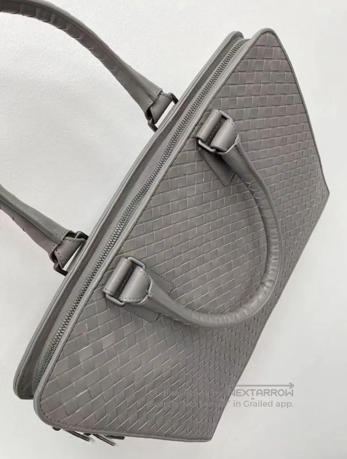 Bottega Veneta Gray Woven Pattern Structured Handbag. Size ONE SIZE - 5 Thumbnail