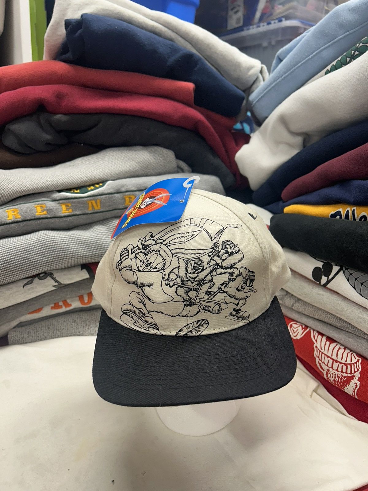 Vintage × Warner Bros Crazy Vintage 90s White Looney Tunes Snapback Hat Size ONE SIZE - 1 Thumbnail