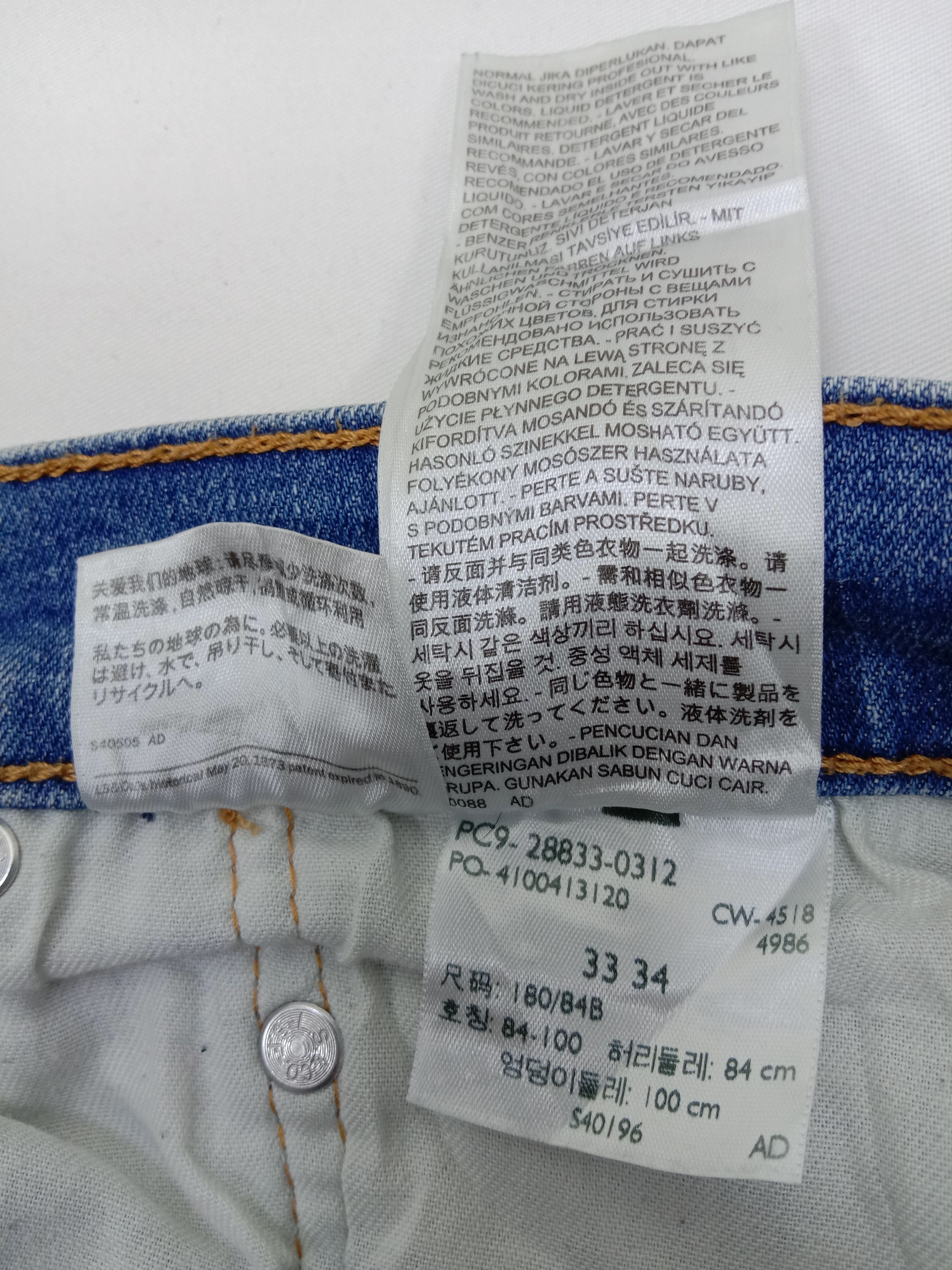 Levi's Vintage Levi's 512 Jeans Slim Taper Faded Blue Denim Size US 33 - 12 Thumbnail