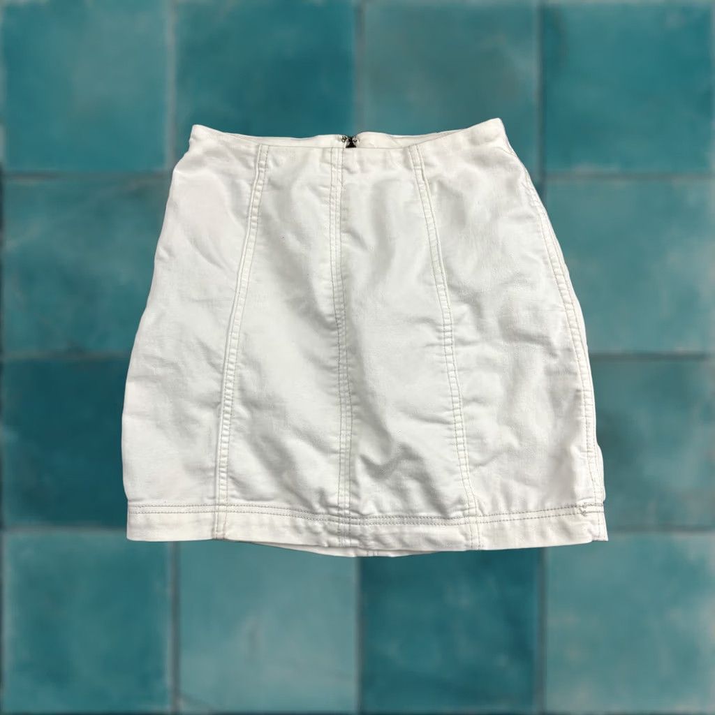 Free People Free People Skirt Womens 0 White High Waist Mini Cotton Blend Fitted Casual Slit Zipper Twill Short A-Line Comforts Bohemian Preppy Womens Size 25" / US 0 / IT 36 - 1 Thumbnail
