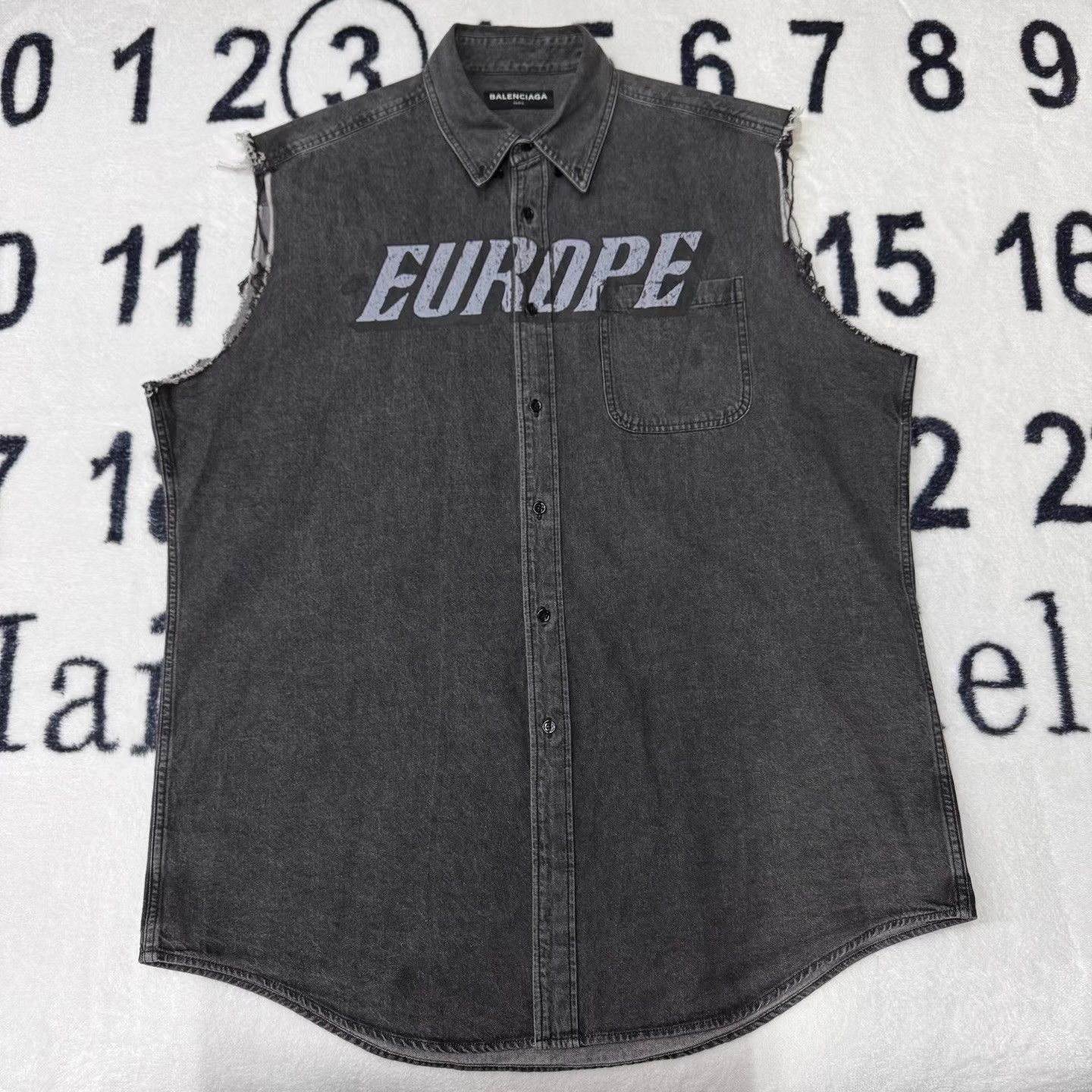 Balenciaga Balenciaga Grey Denim Vest Q10 Size US XL / EU 56 / 4 - 1 Thumbnail