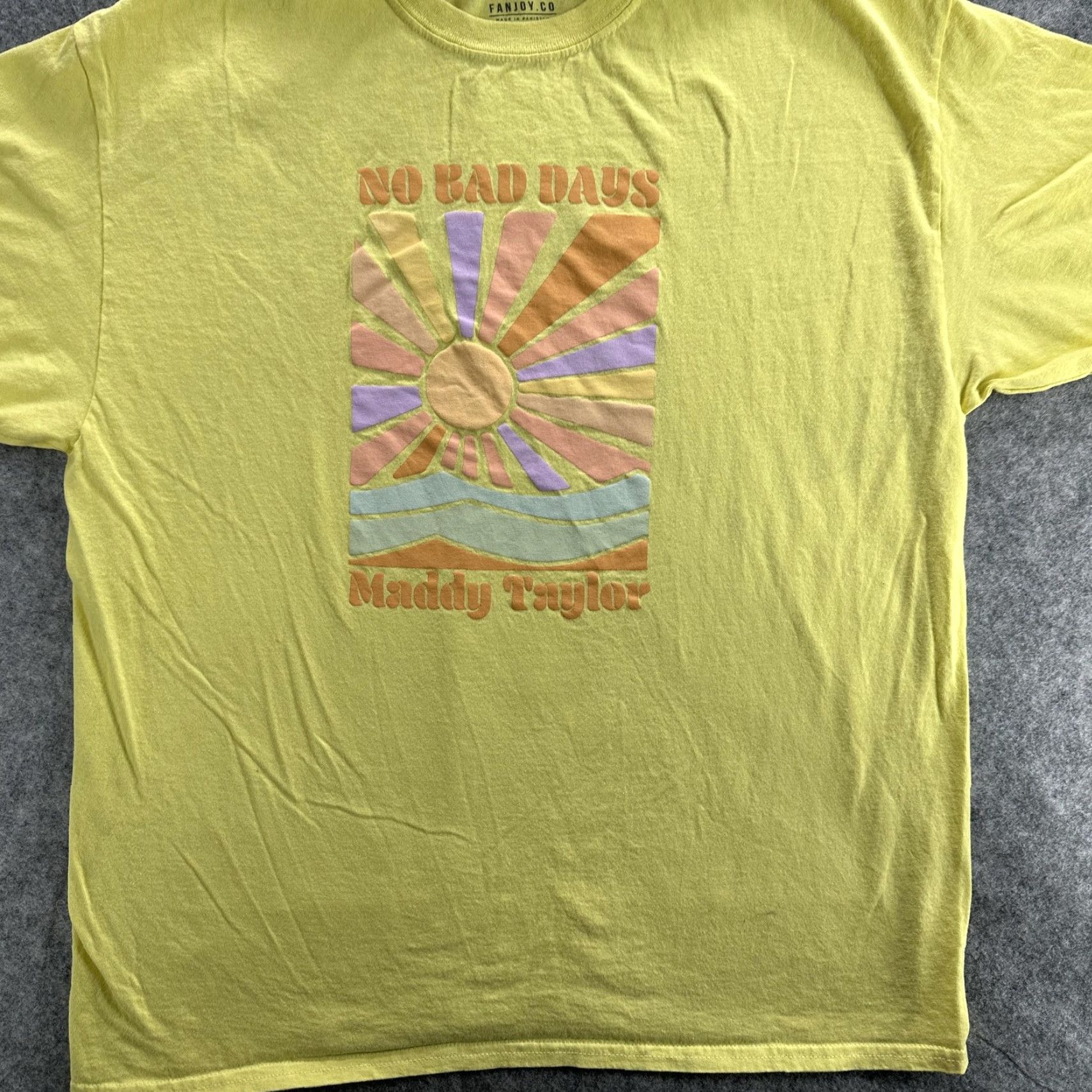 Vintage Fanjoy Maddy Taylor Men's T-Shirt XL Yellow Sun Graphic No Bad Days Cotton Tee Summer Casual Size US XL / EU 56 / 4 - 3 Thumbnail
