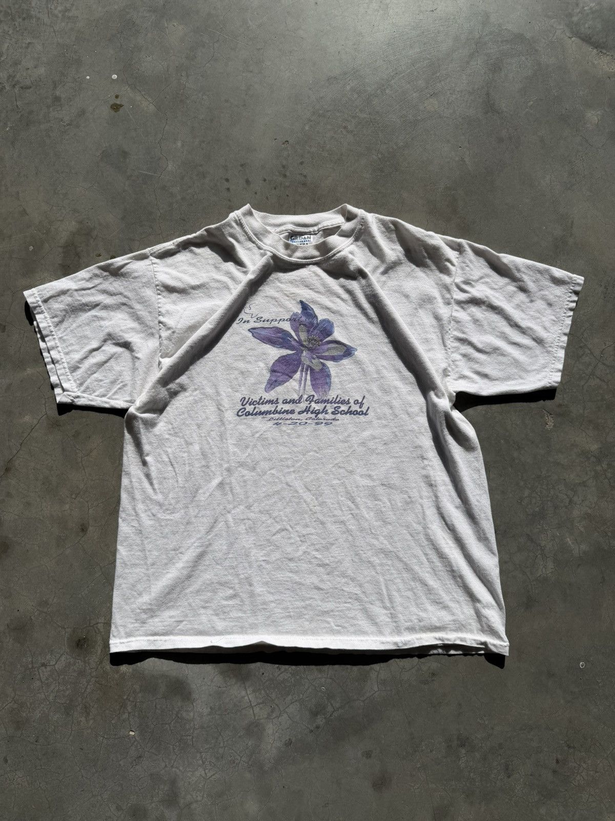 Vintage Vintage Columbine Shooting Remembrance Tee Size US XL / EU 56 / 4 - 1 Thumbnail