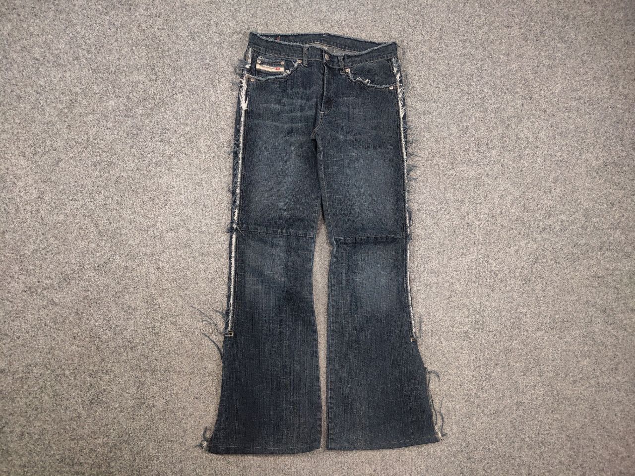 Diesel Rare Vintage Diesel Distressed Denim Flared Jeans Y2k Style Size 32" / US 10 / IT 46 - 6 Thumbnail