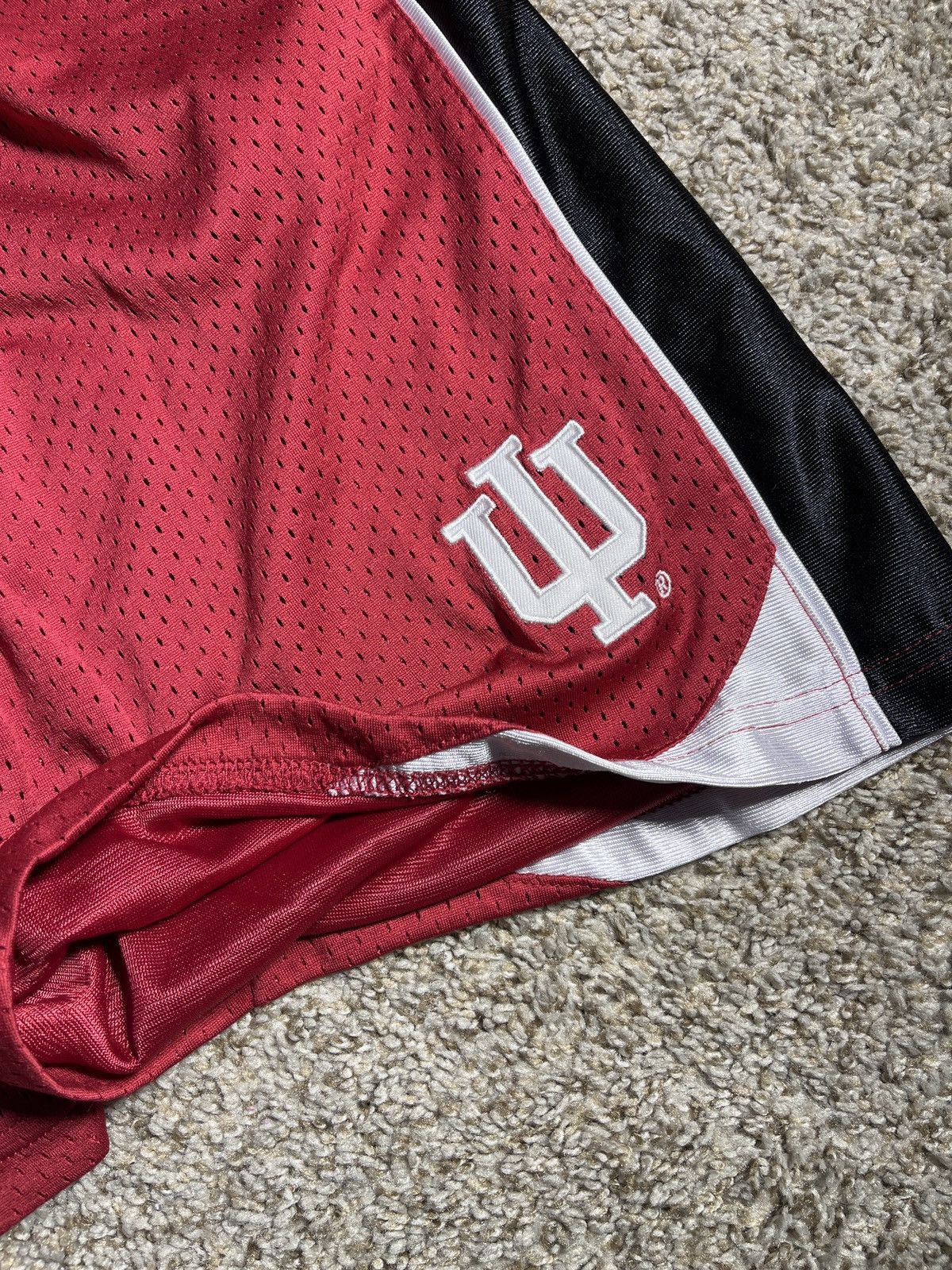 Colosseum Athletics Vintage Y2K Indiana Colosseum basketball shorts Size US 28 / EU 44 - 3 Thumbnail