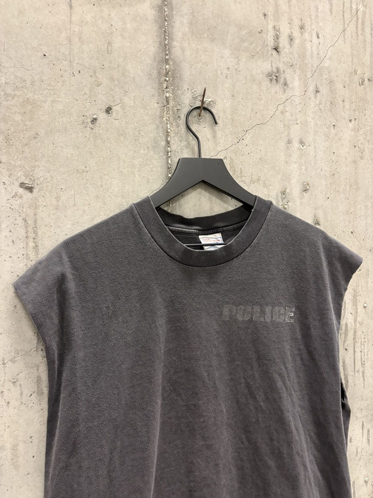 Vintage Vintage Police Tank Thrashed Faded Grunge Band Distressed Size US L / EU 52-54 / 3 - 3 Thumbnail