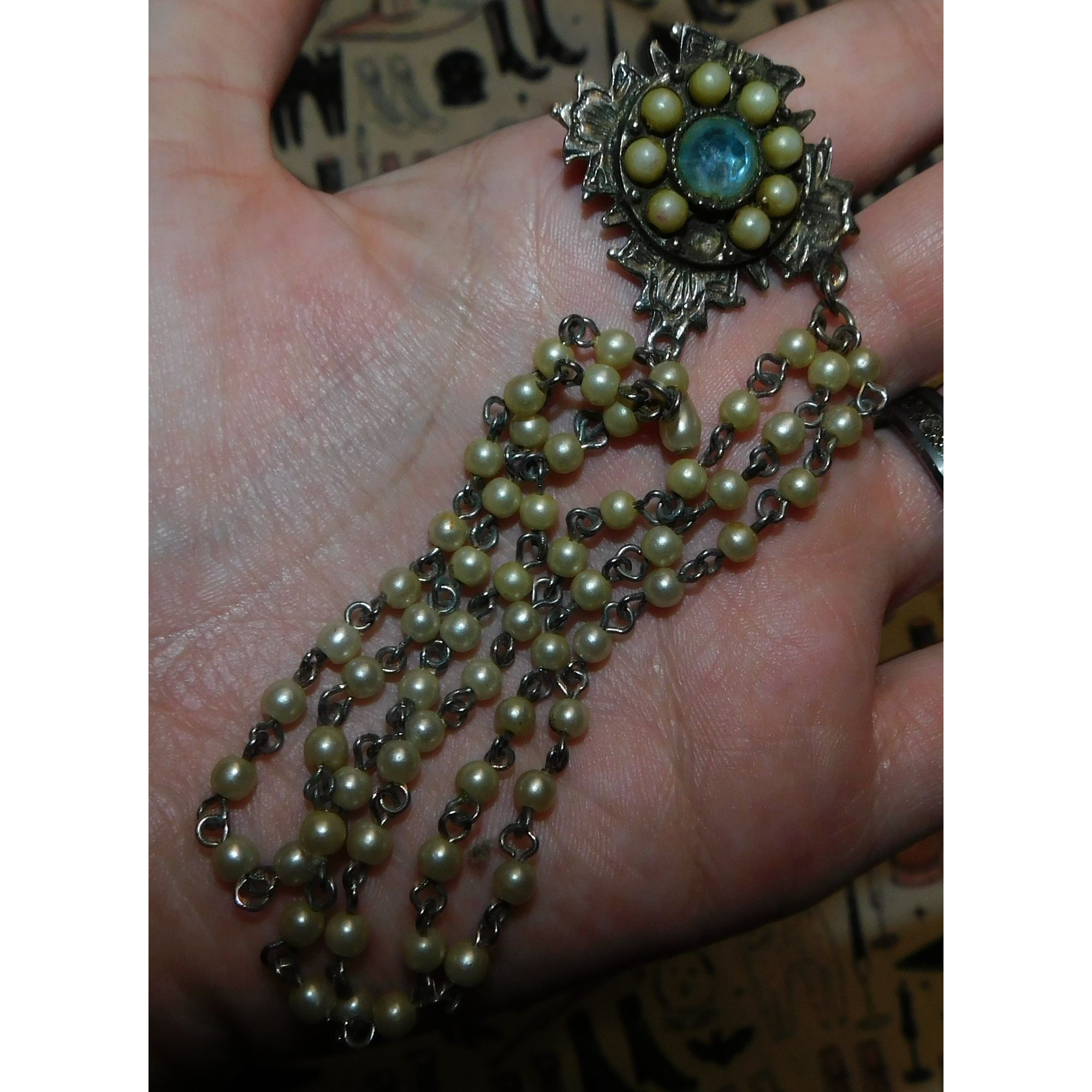 Other Vintage Asymmetrical Floral Faux Pearl Brooch Size ONE SIZE - 5 Thumbnail