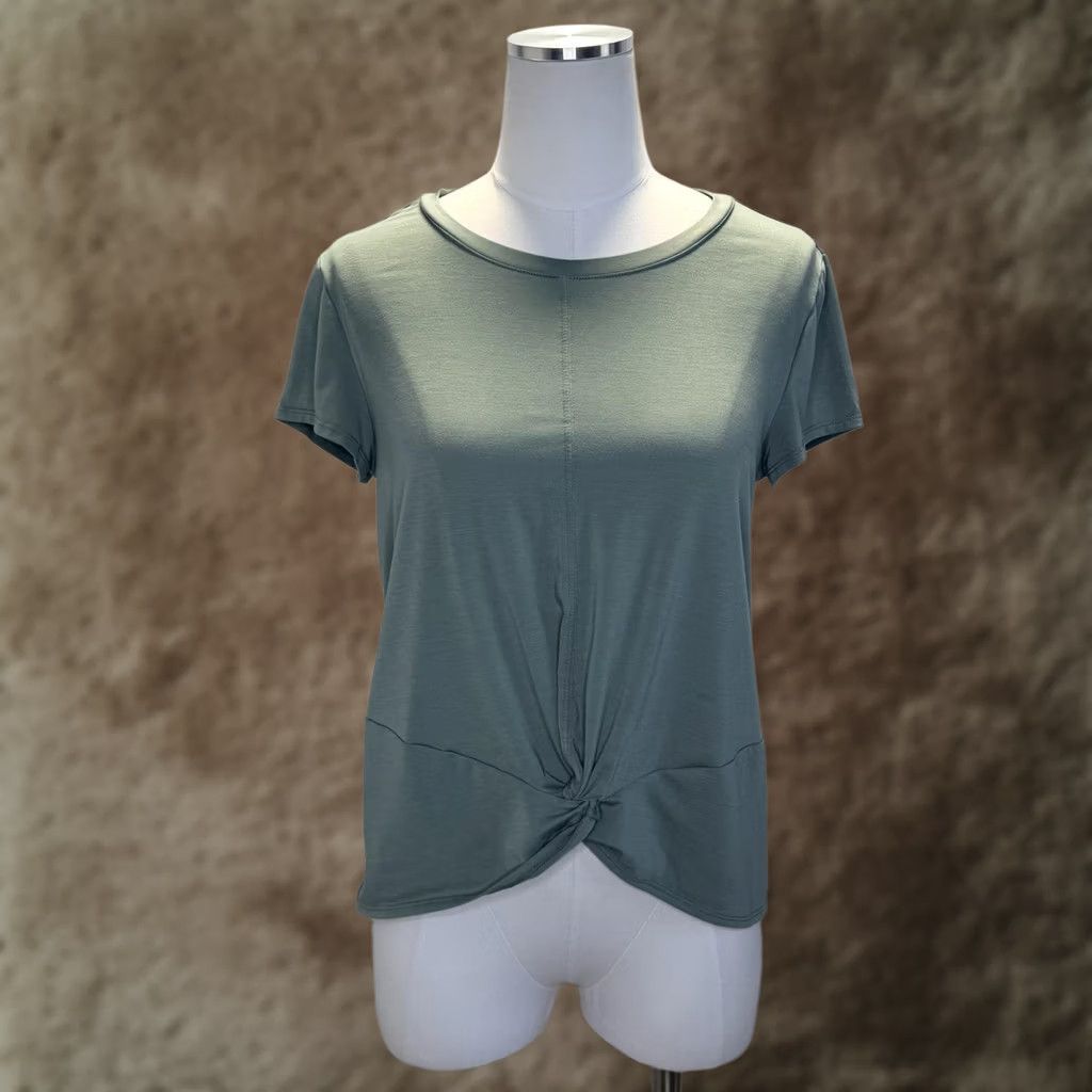 Athleta Athleta Shirt Womens Small Green Short Sleeve Twist Front Lightweight Top Size S / US 4 / IT 40 - 1 Thumbnail