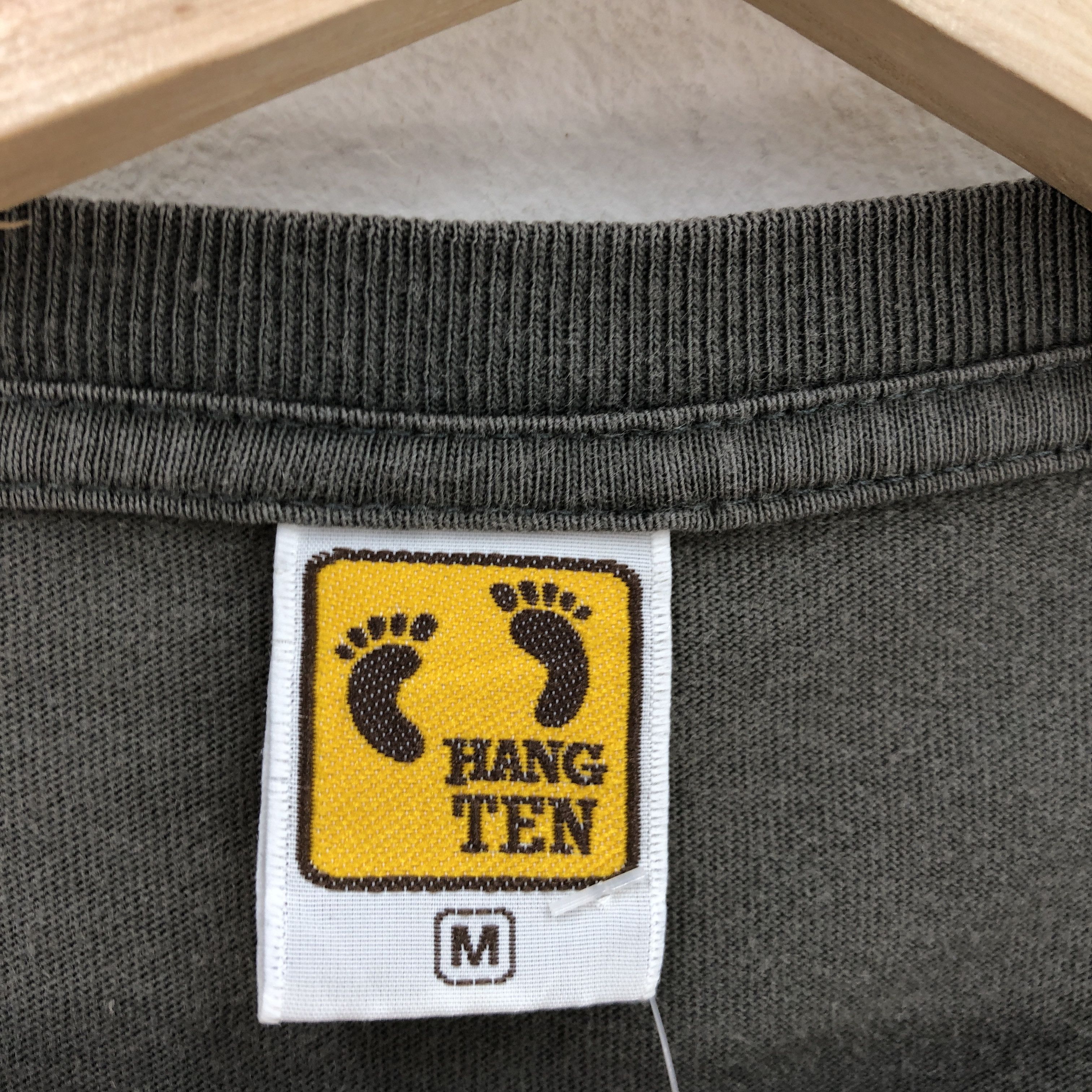 Hang Ten Vintage 90s Hang Ten T Shirt Footstep Surfwear Crewneck Tees Size US M / EU 48-50 / 2 - 4 Thumbnail