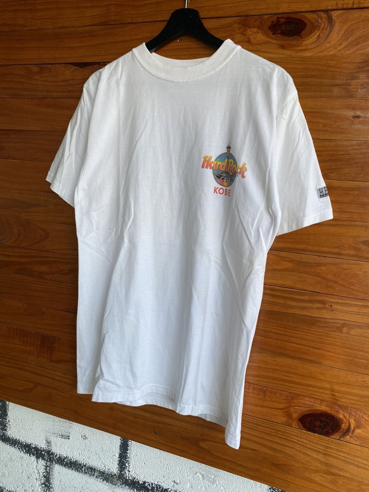 Hard Rock Cafe Vintage Hard Rock Cafe Kobe Heavy Tee White T-Shirt 1990s Size US M / EU 48-50 / 2 - 10 Thumbnail