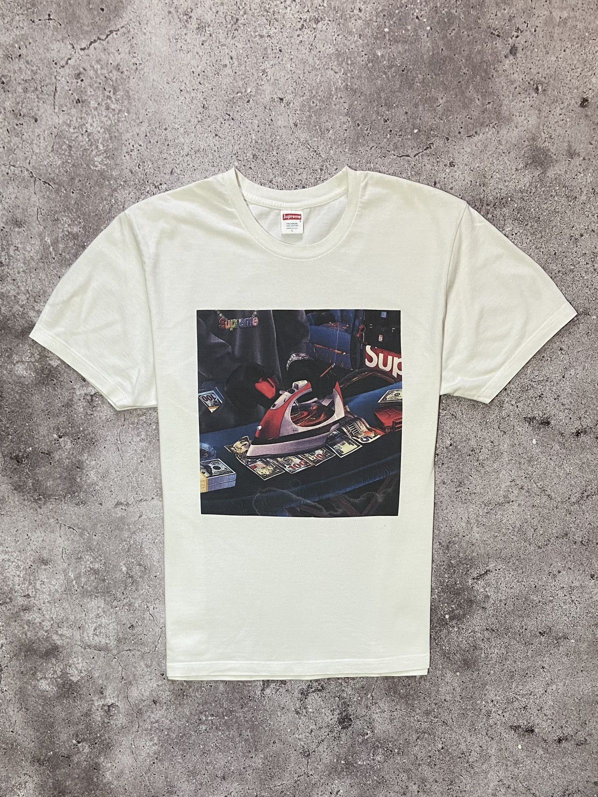 Supreme 💥Supreme white printed logo t-shirt‼️ Size US L / EU 52-54 / 3 - 1 Thumbnail