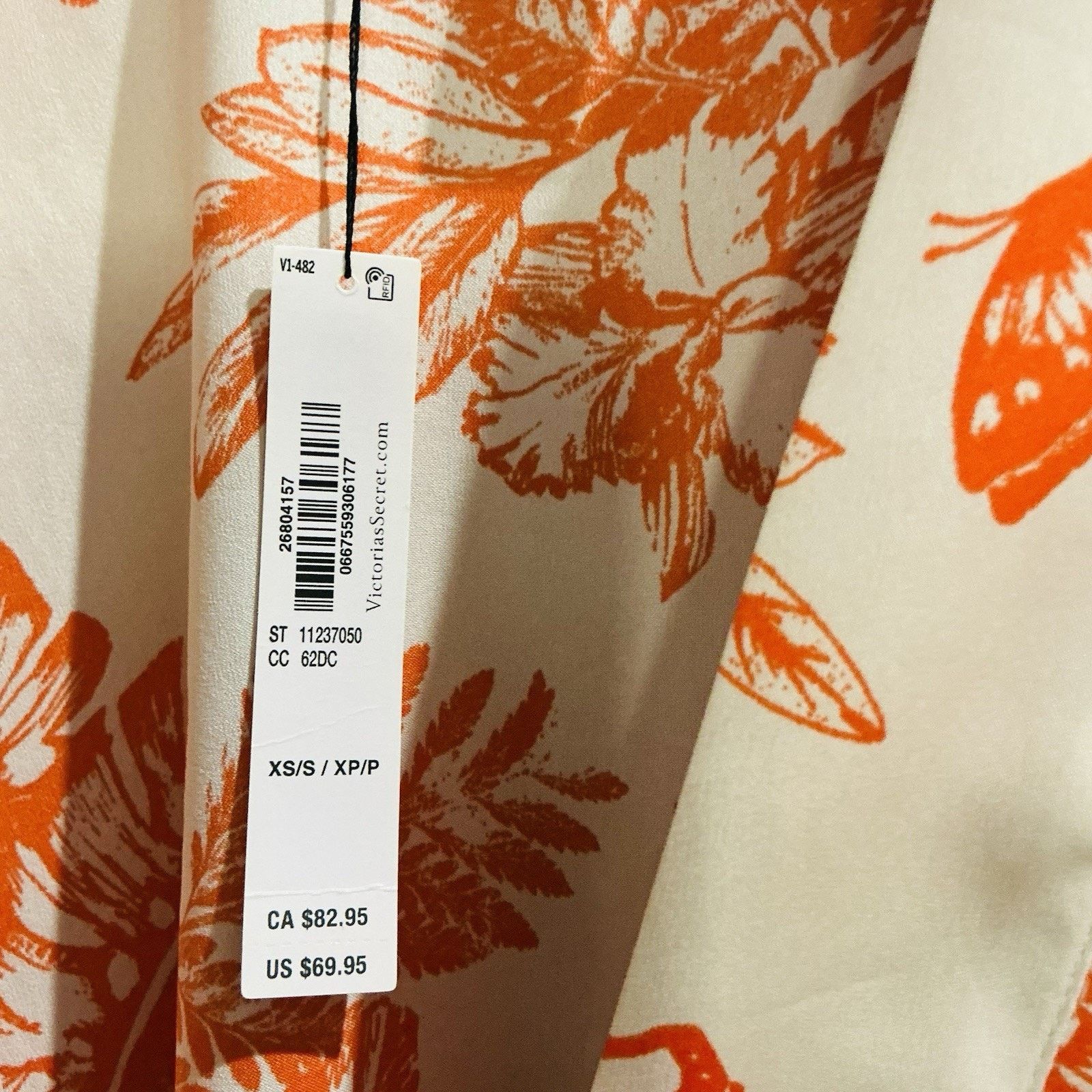 Victoria's Secret NWT Victoria’s Secret Satin Midi Robe Tropical Toile XS/S Size ONE SIZE - 4 Thumbnail