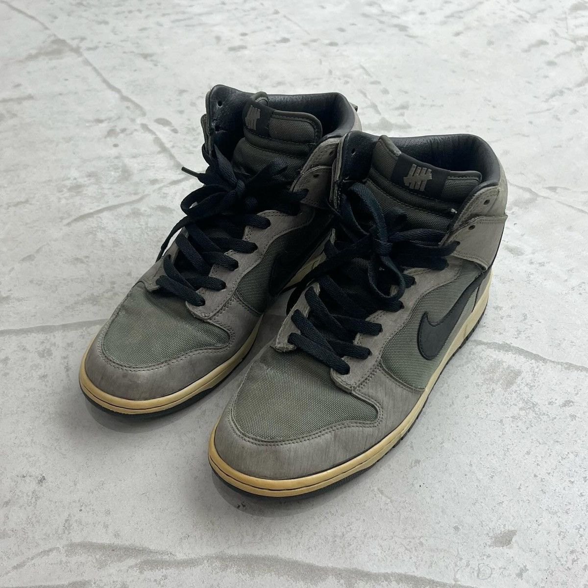 Nike x Undefeated Dunk High Ballistic Olive