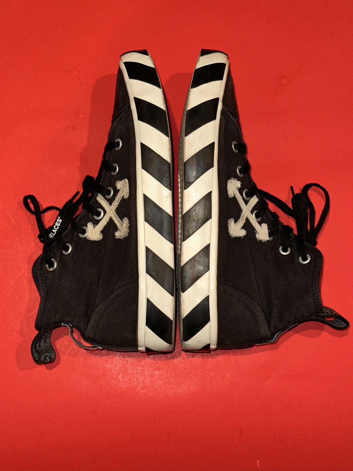 Off-White × Virgil Abloh Off-White Virgil Abloh Mid Top Vulcanized Canvas Sneakers 10 Size US 10 / EU 43 - 1 Thumbnail