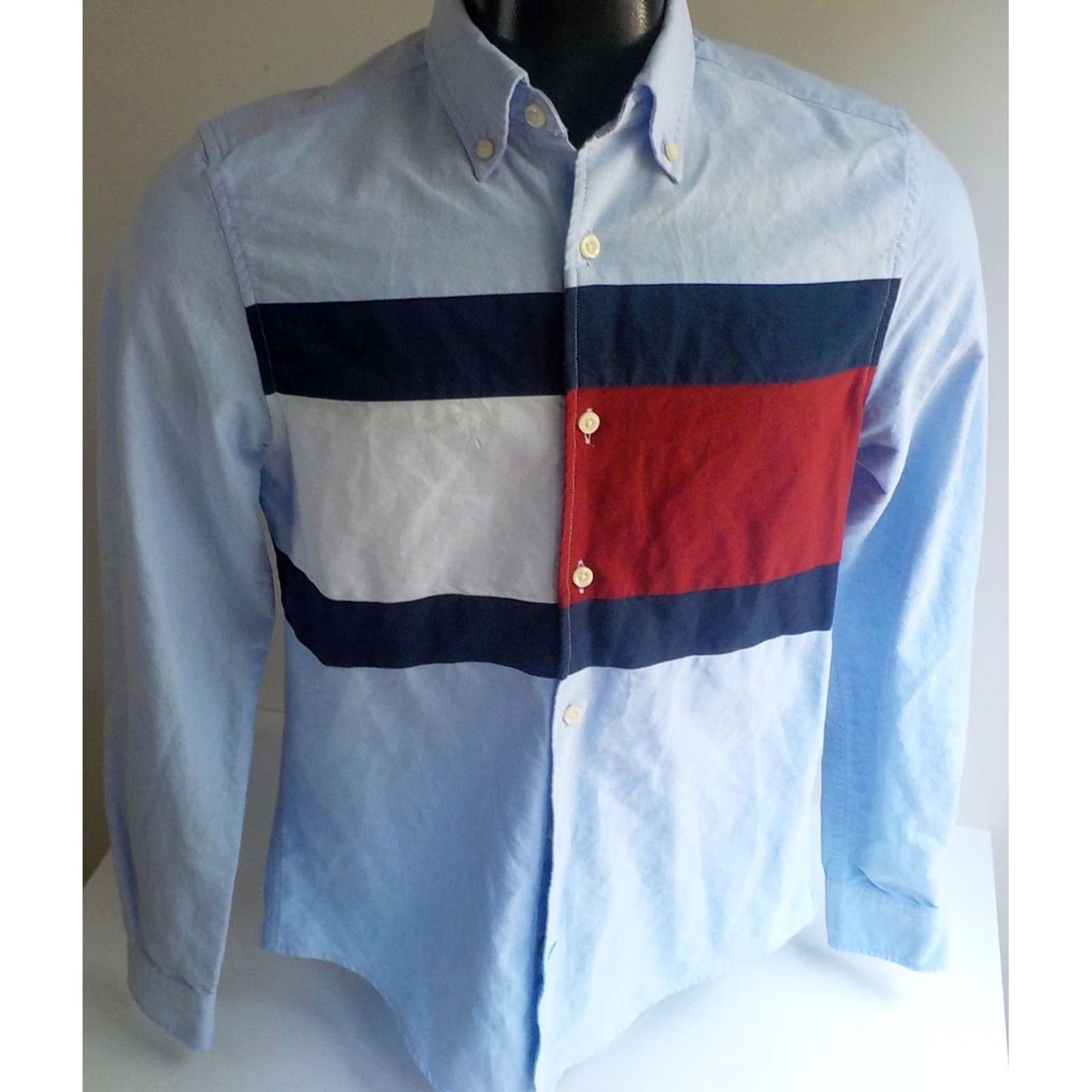 Tommy Hilfiger Tommy Hilfiger Custom Fit LS Blue Oxford with Red/White/Navy TH Flag Front XS Shirt Mens Size XS Blue Capstone/Flag Theme Size US XS / EU 42 / 0 - 4 Thumbnail