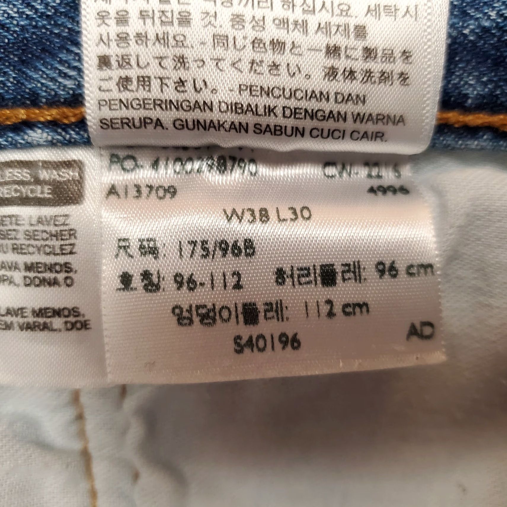 Vintage VINTAGE Levis Jeans Men 38x30 Blue 501 Denim Original Straight Leg Button Fly Pants 4736 Size US 38 / EU 54 - 5 Thumbnail