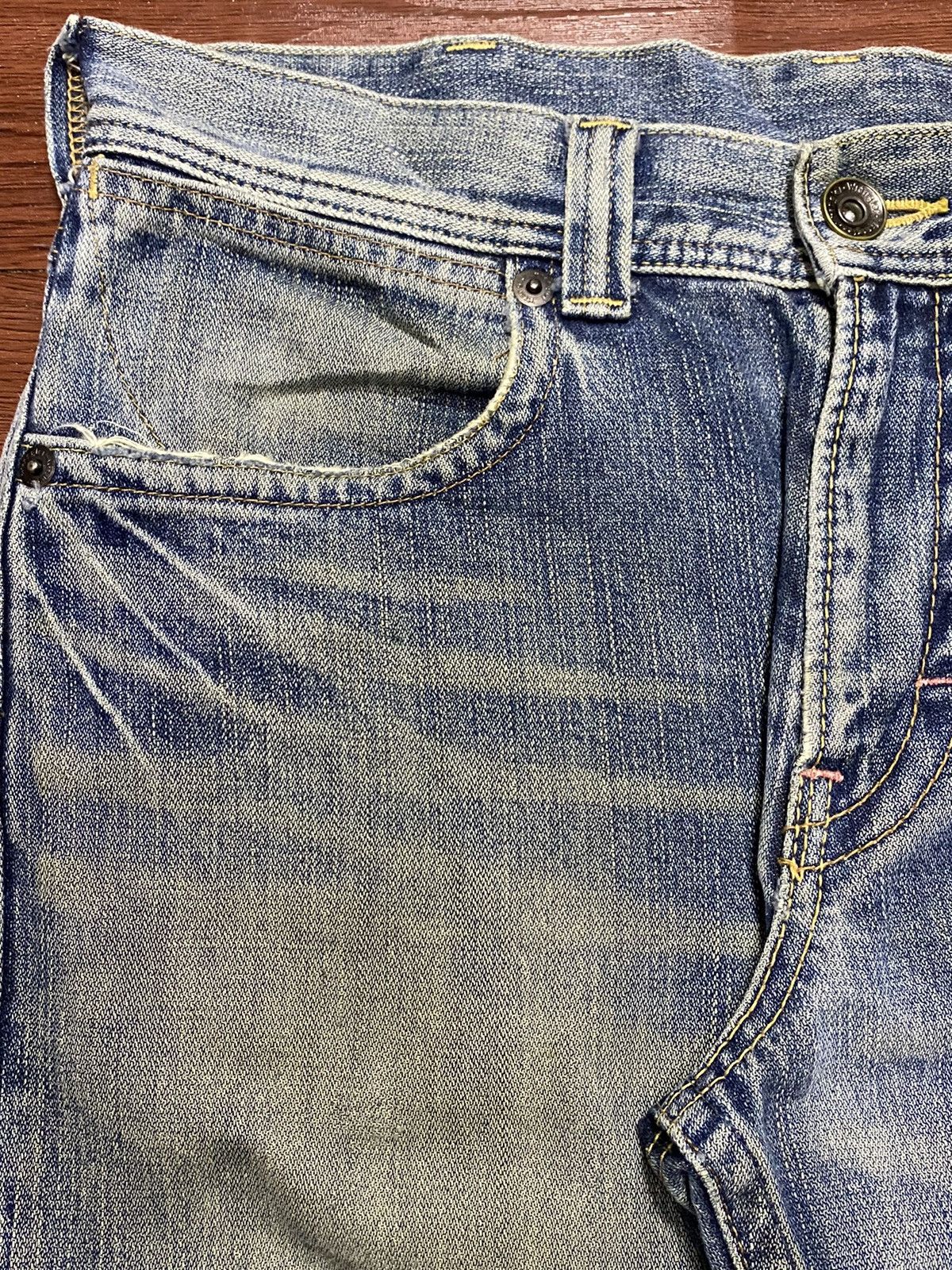 Japanese Brand Vintage Wrangler Faded Wash Distressed Loose Jeans Size US 33 - 7 Thumbnail