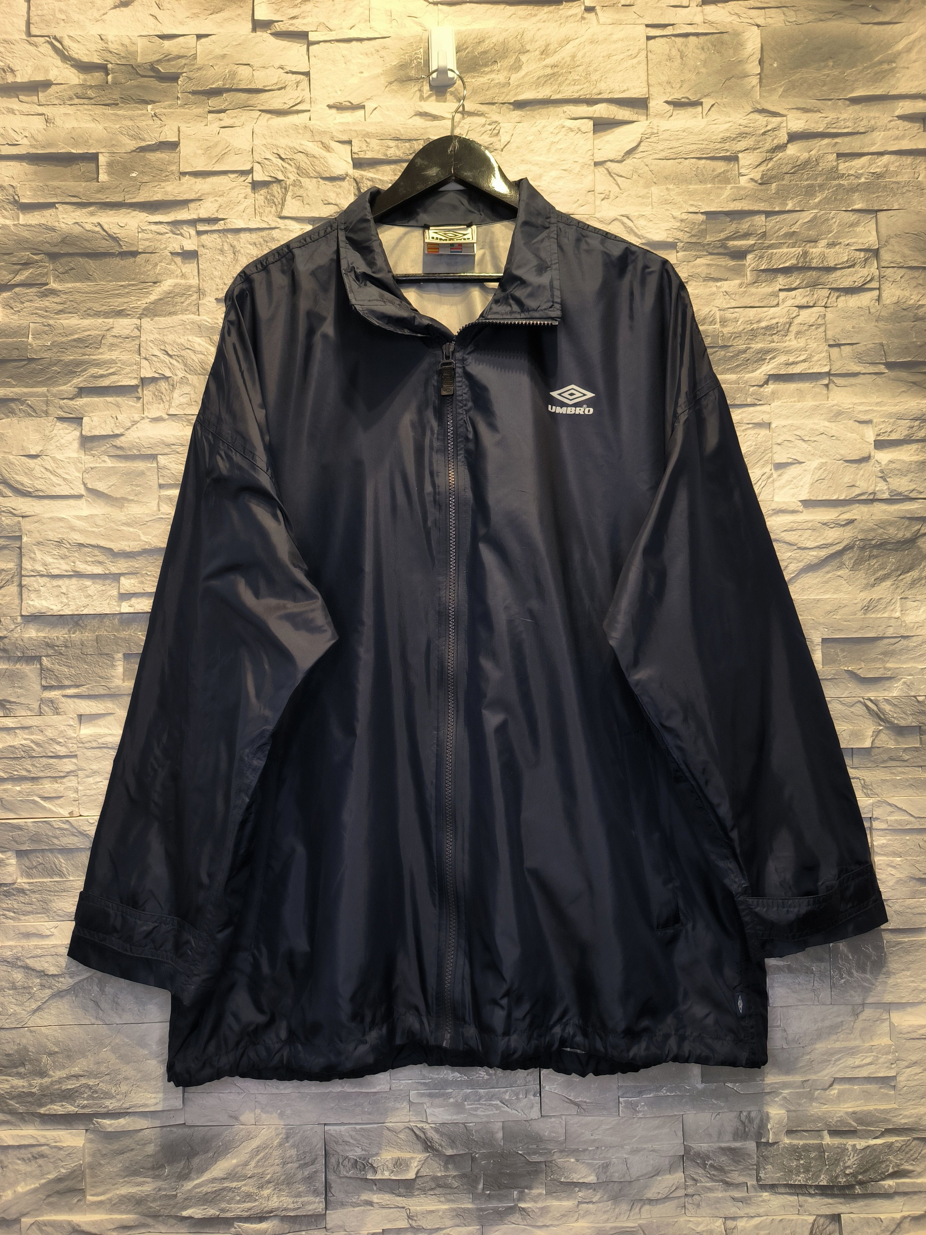 Umbro × Vintage Umbro Vintage Windbreaker Jacket Logo 90s Size US XL / EU 56 / 4 - 1 Thumbnail