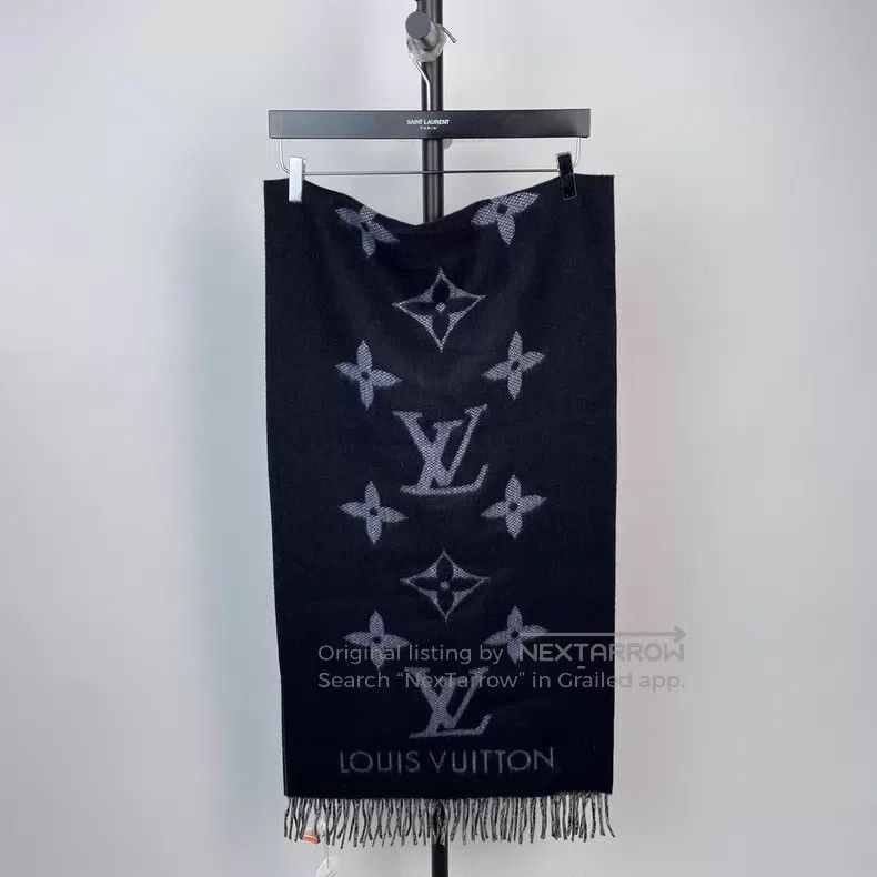 Louis Vuitton Louis Vuitton Blue and black full-print cashmere double-si Size ONE SIZE - 9 Thumbnail