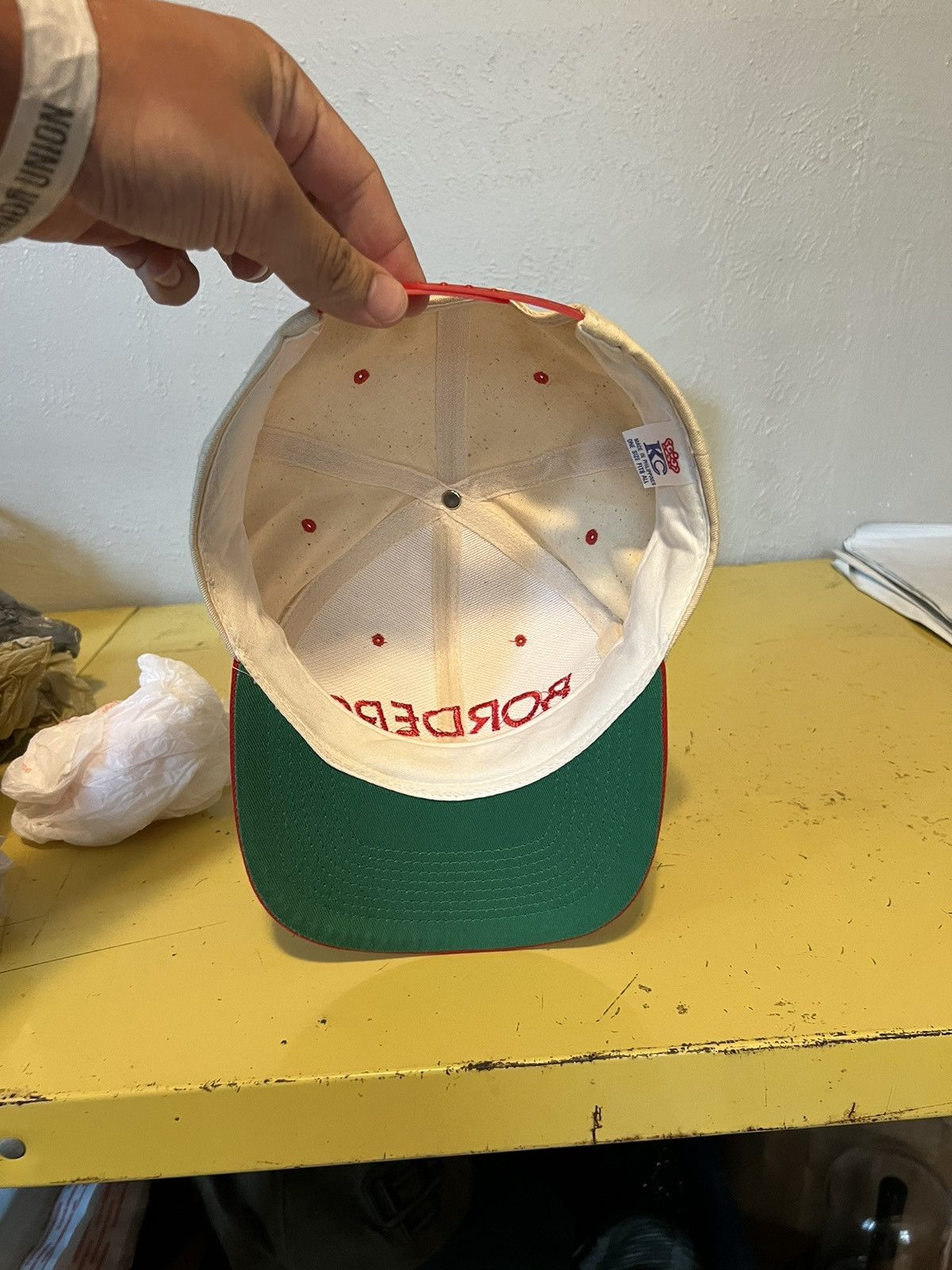 Vintage Vintage Borders Trucker Hat Size ONE SIZE - 5 Thumbnail