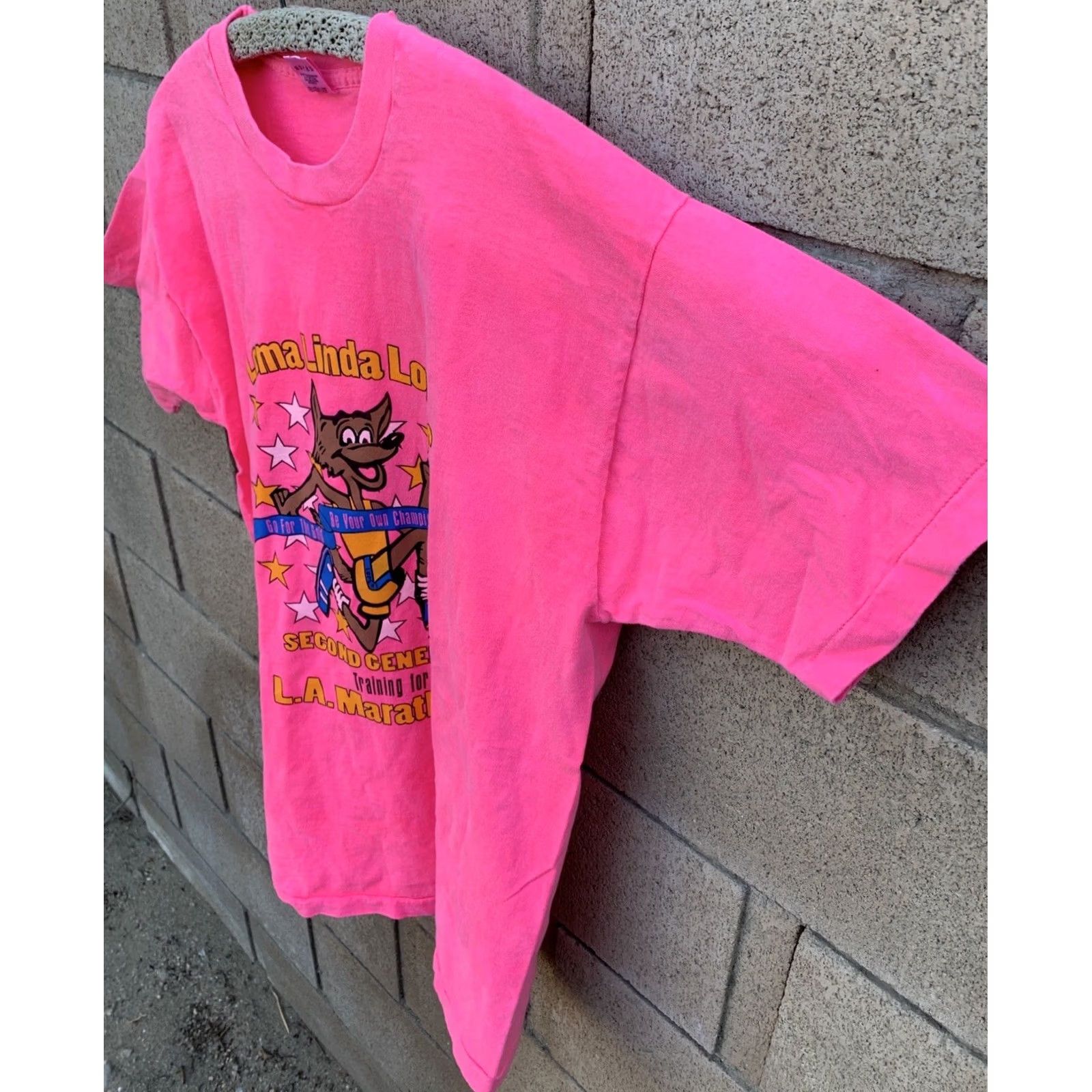 Fruit Of The Loom VINTAGE Loma Linda Lopers Marathon Training T Shirt 90s Neon Pink Size XL Fruit of the Loom Mens T-Shirt Size US XL / EU 56 / 4 - 6 Thumbnail
