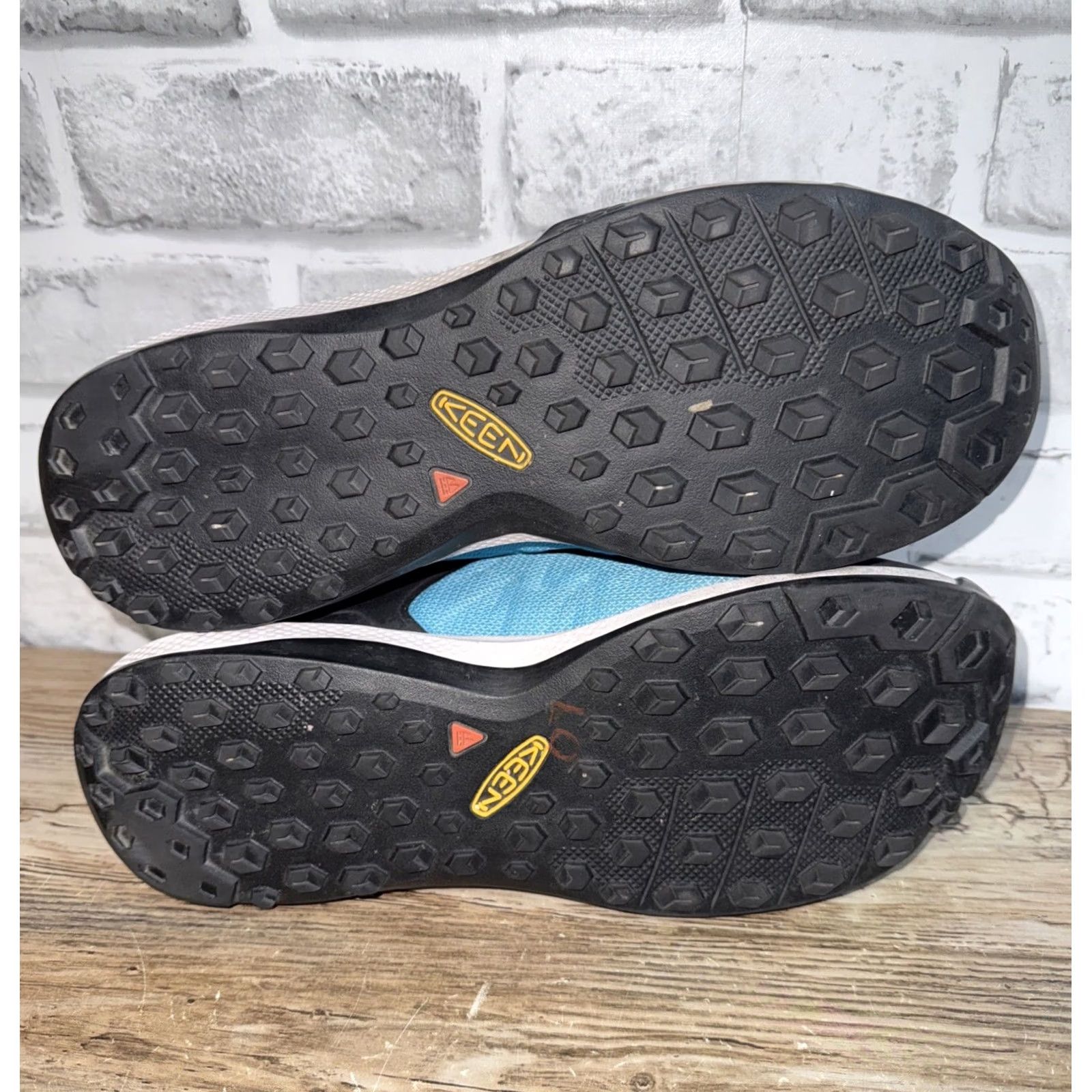 KEEN KEEN Explore Vent 1022302 Women Vapor/Blue Mist US 9.5 Blue Casual Womens Shoes Size ONE SIZE - 7 Thumbnail