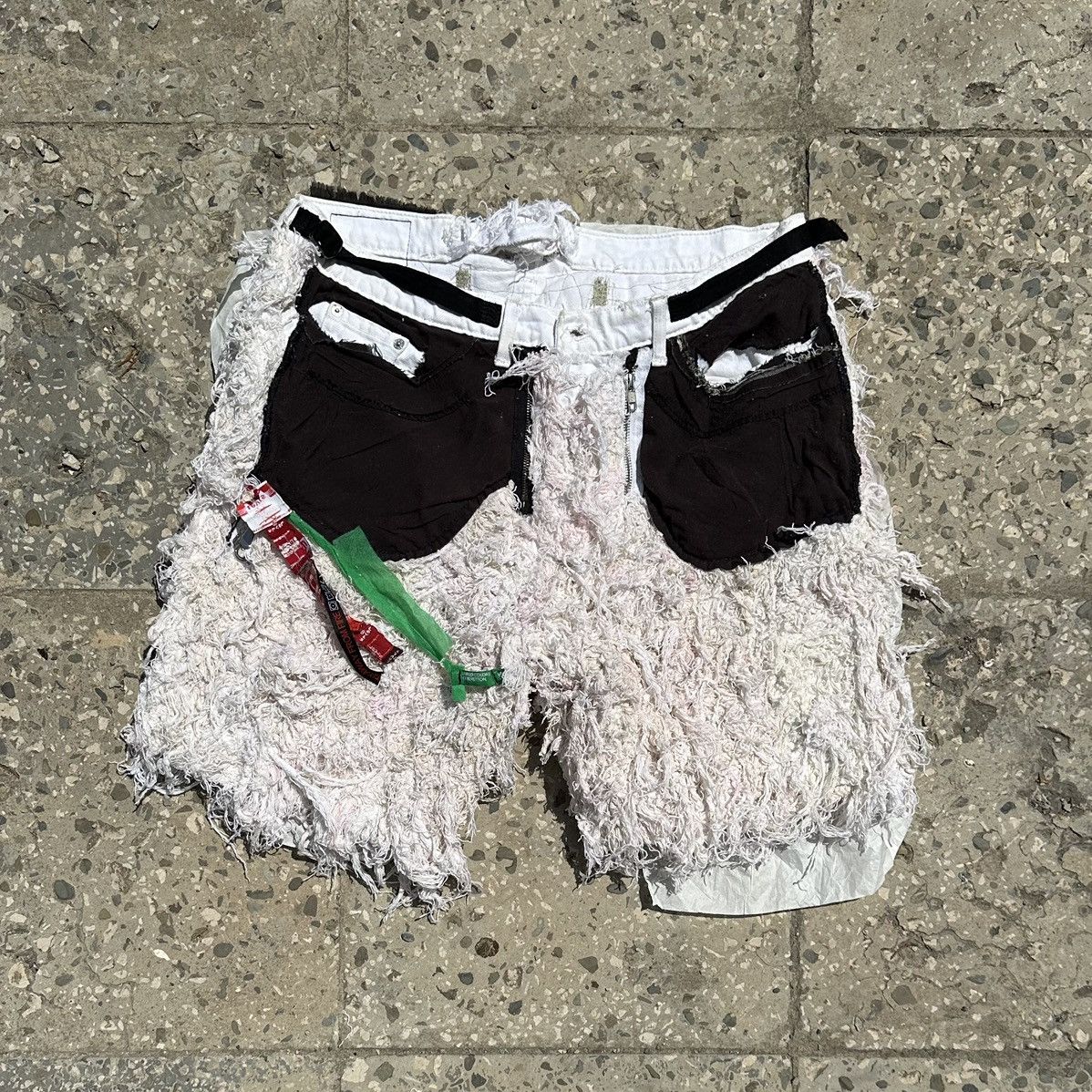 Other “Yeast” embroidered denim shorts Size US 36 / EU 52 - 1 Thumbnail