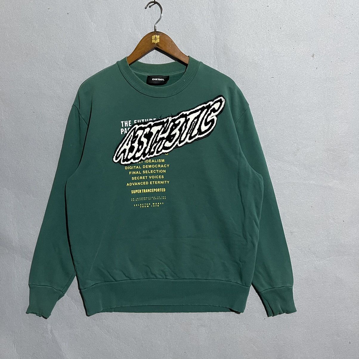 Diesel Diesel Aesthetic Graphic Sweatshirt – Green – 2018 Release Size US L / EU 52-54 / 3 - 1 Thumbnail