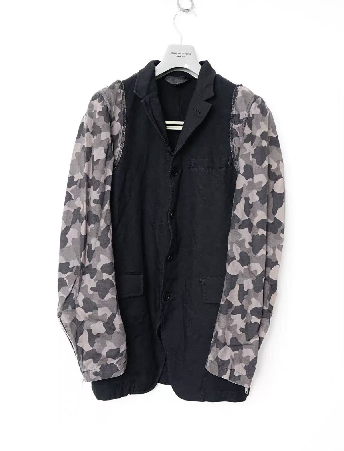 Comme des Garcons Comme des Garçons Blazer with Camouflage Panel Sleeves Size US S / EU 44-46 / 1 - 1 Thumbnail