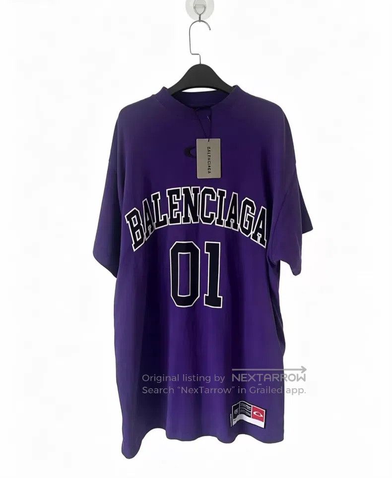 Balenciaga Balenciaga Number 1 jersey short sleeve T-shirt Size US S / EU 44-46 / 1 - 1 Thumbnail