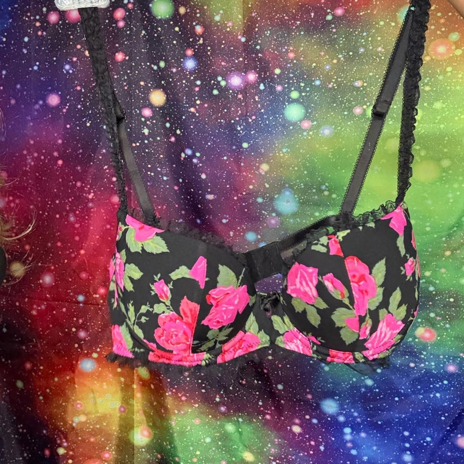 Designer Smart & Sexy Black Bra with Pink Floral Design Size ONE SIZE - 1 Thumbnail