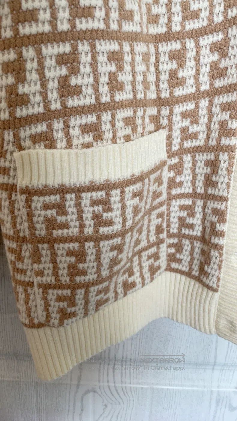 Fendi Fendi Cashmere Cardigan, Size 40, Classic Pattern Size XS / US 0-2 / IT 36-38 - 4 Thumbnail
